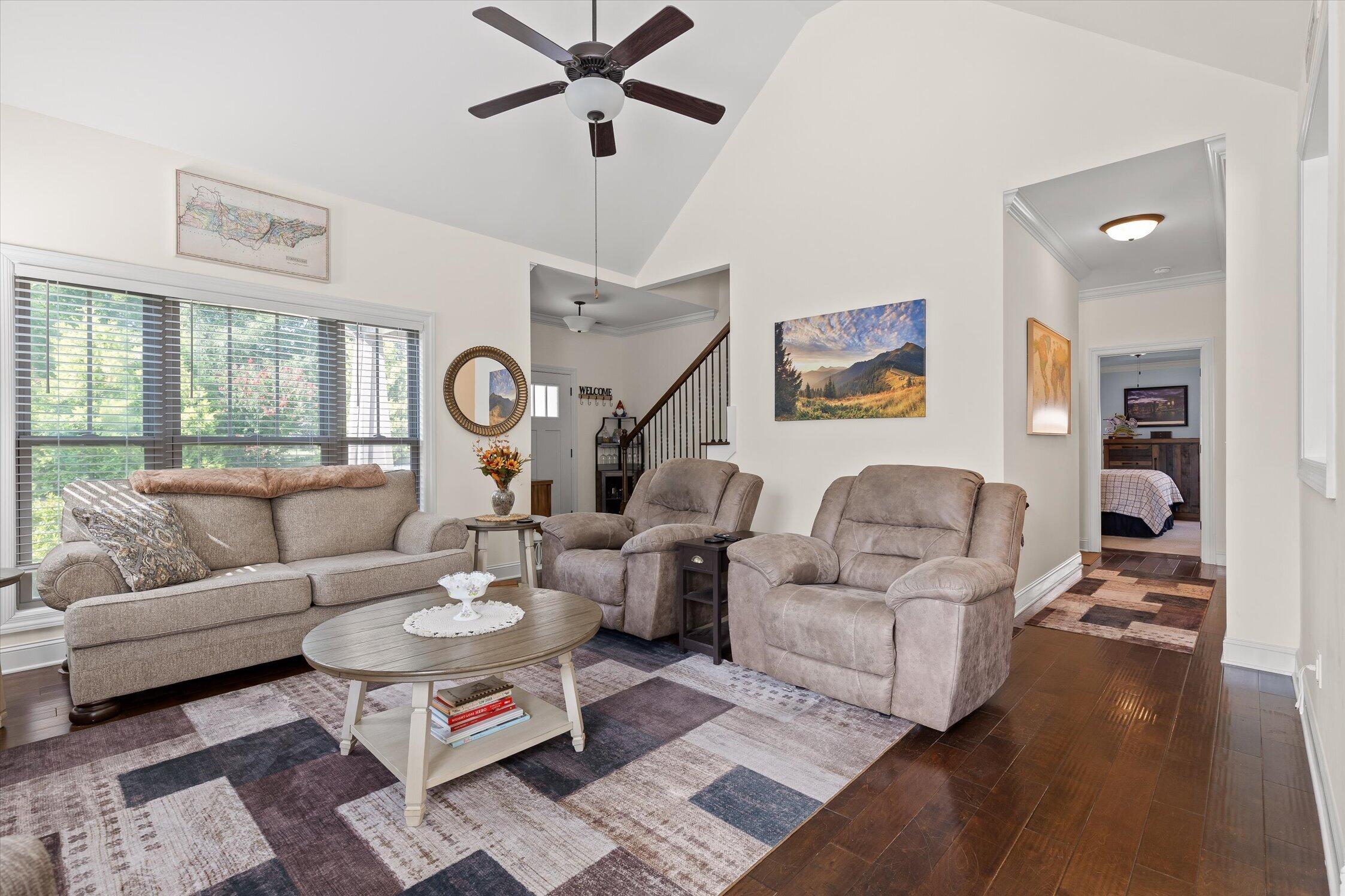 5979 Winding Lane