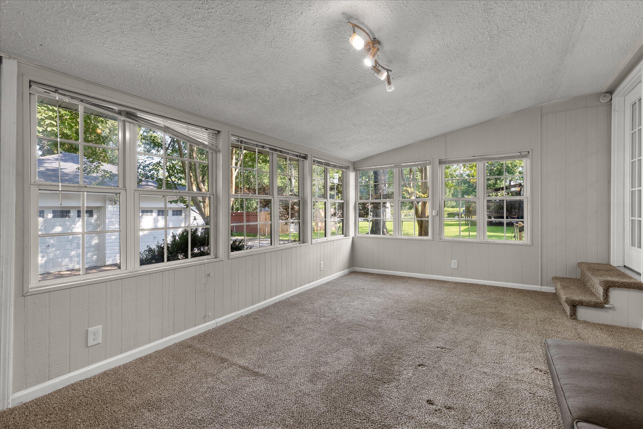 709 James Avenue