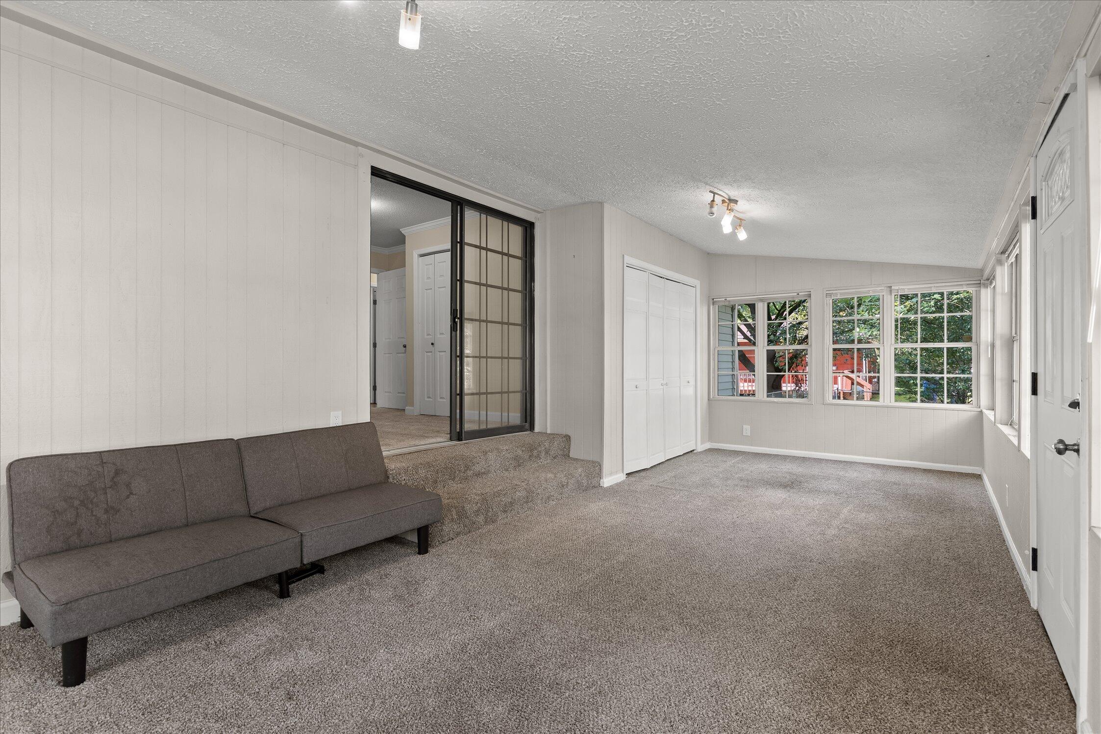 709 James Avenue