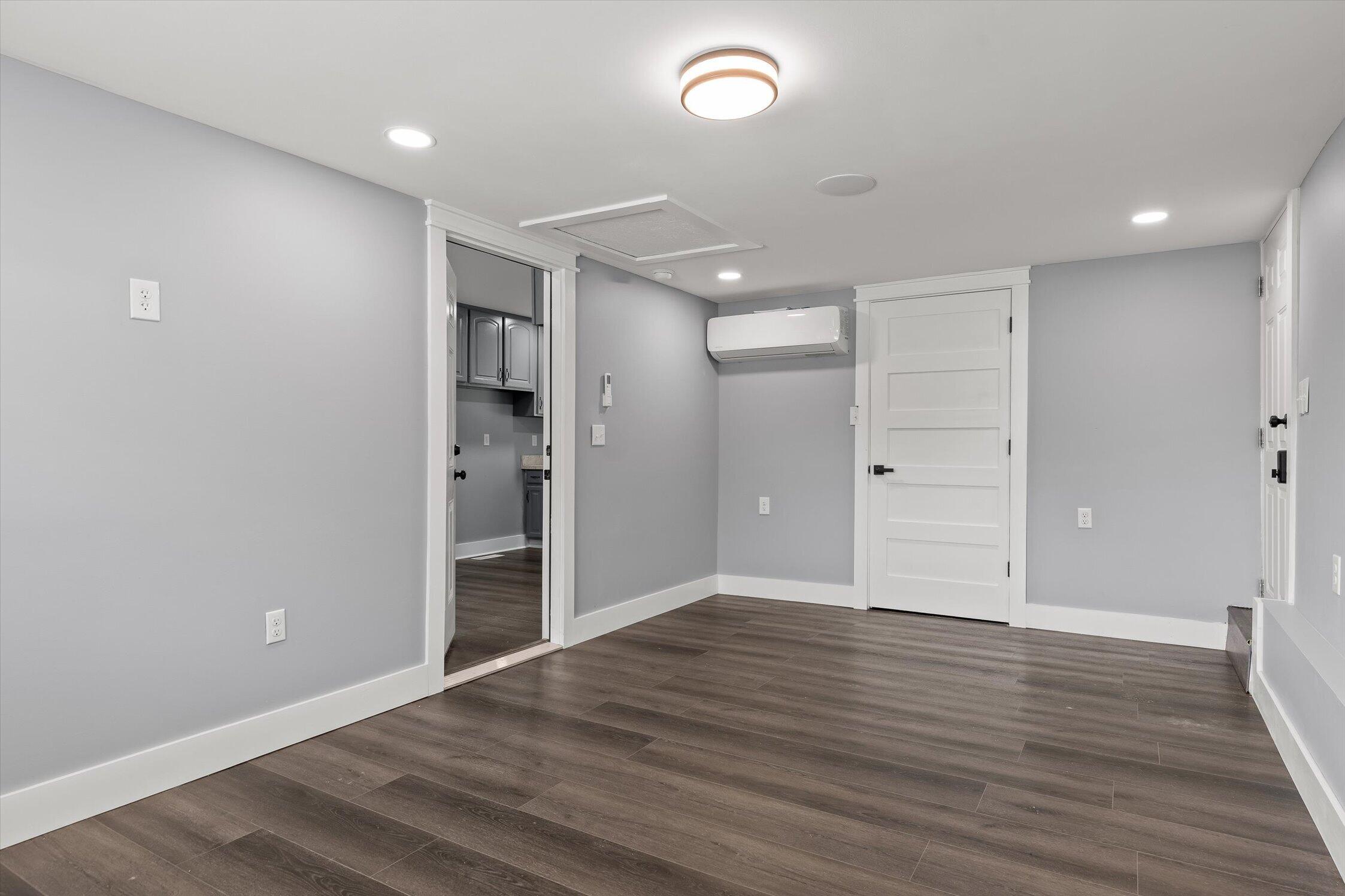 2900 Siener Lane