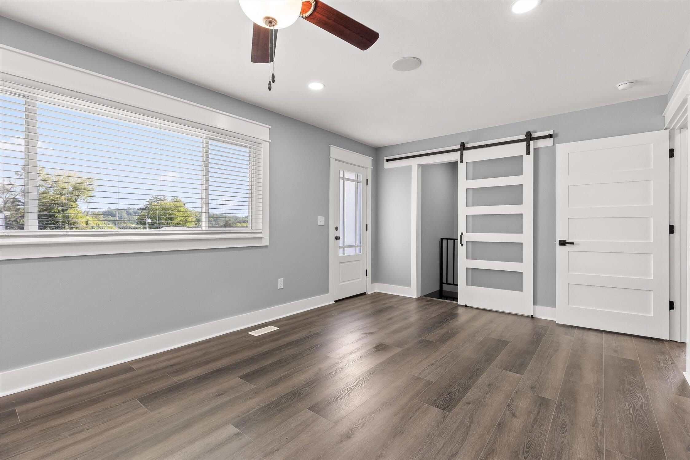 2900 Siener Lane
