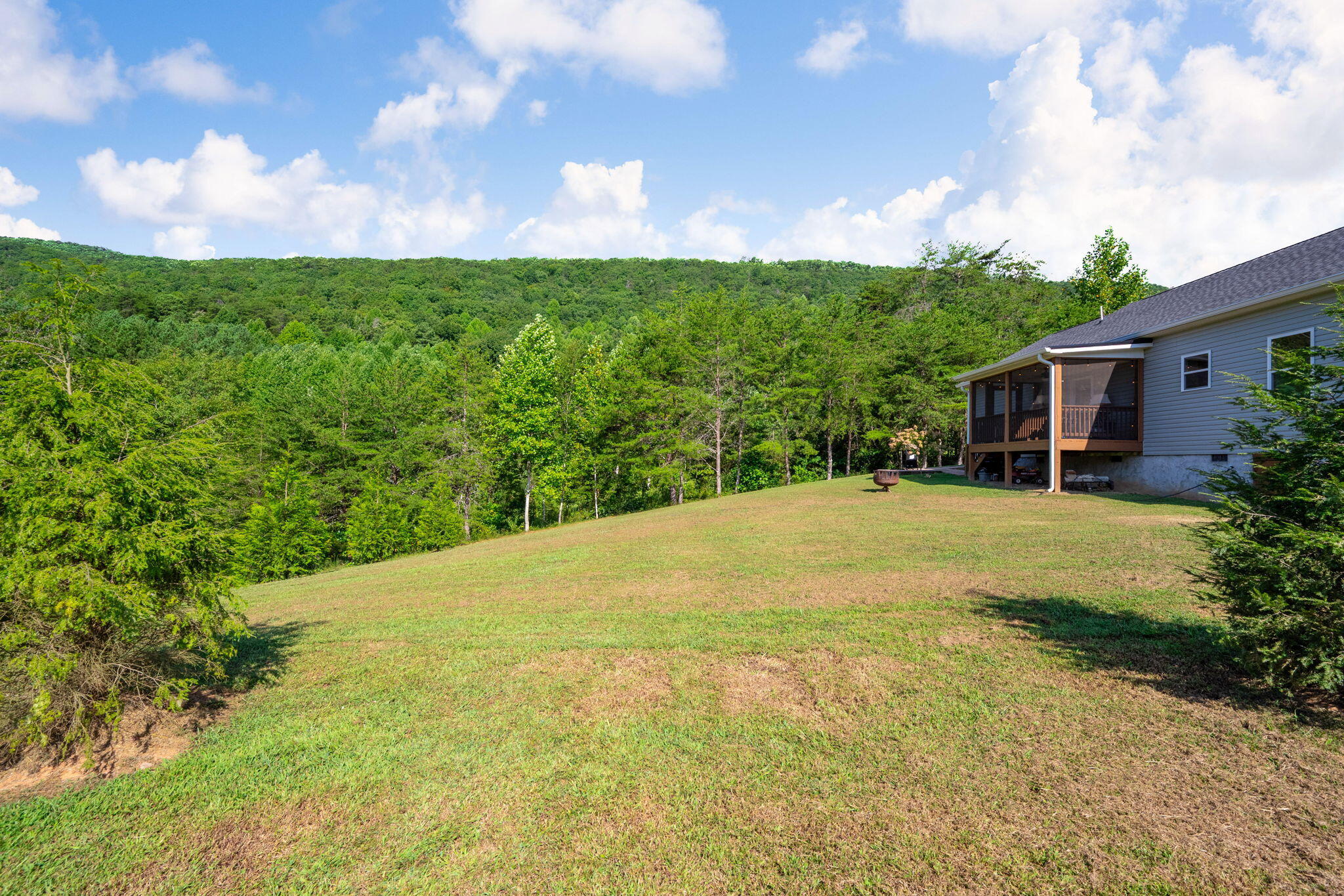 106 Forest Hill Lane