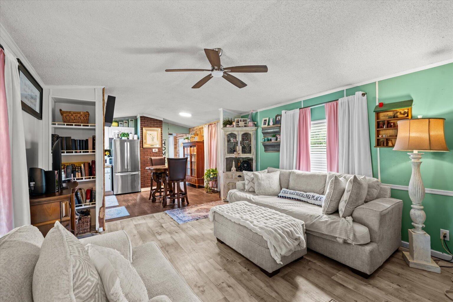 1506 Meadowlark Drive NE