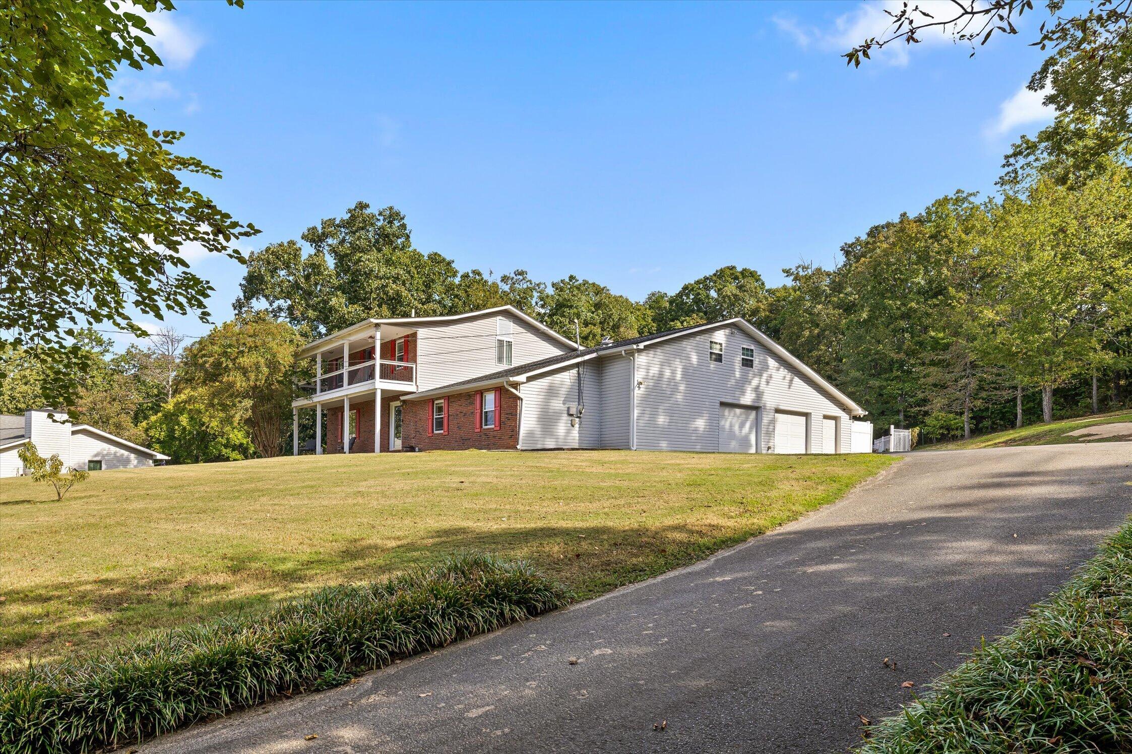 325 Battleview Drive