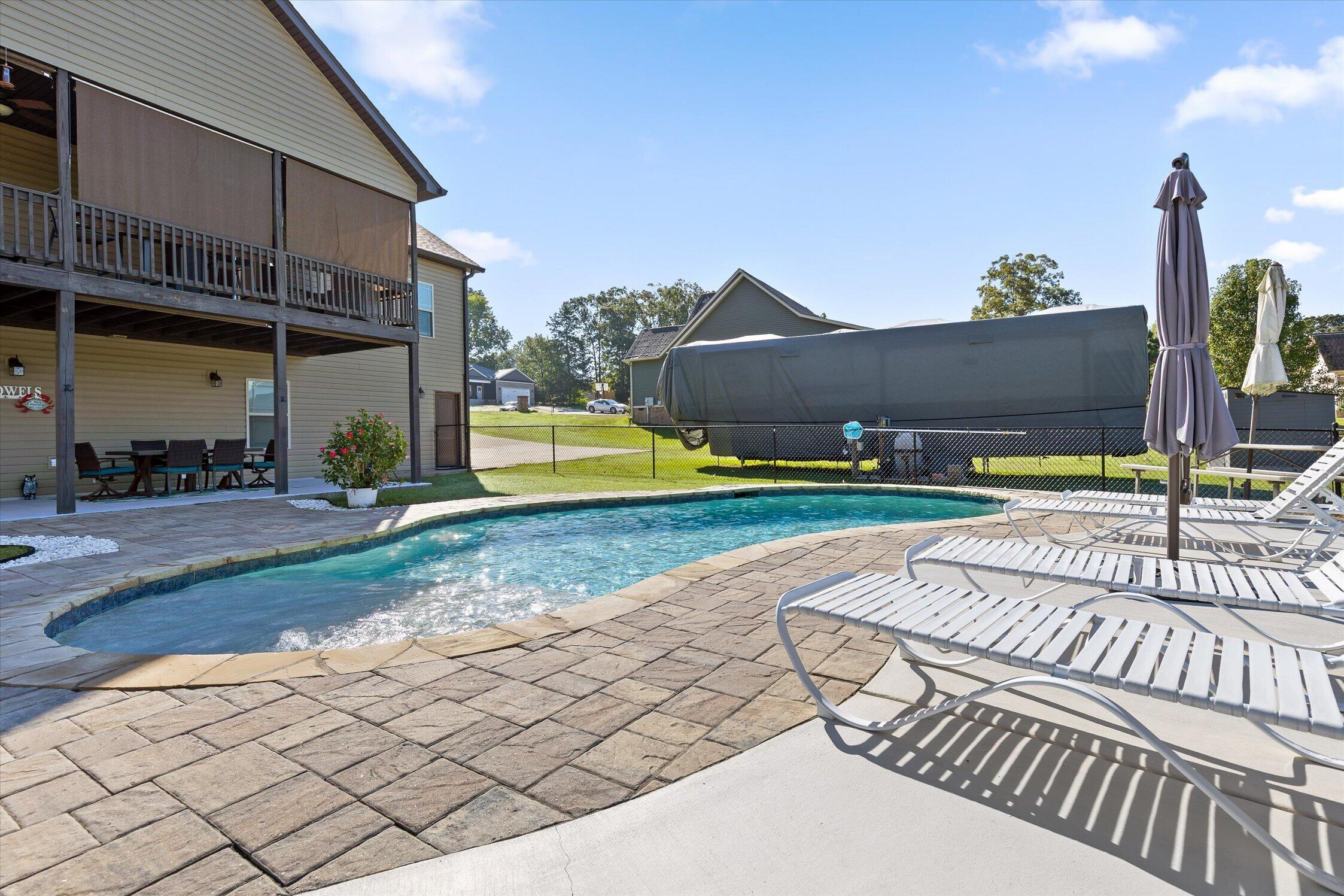 77 Donna Lee Drive