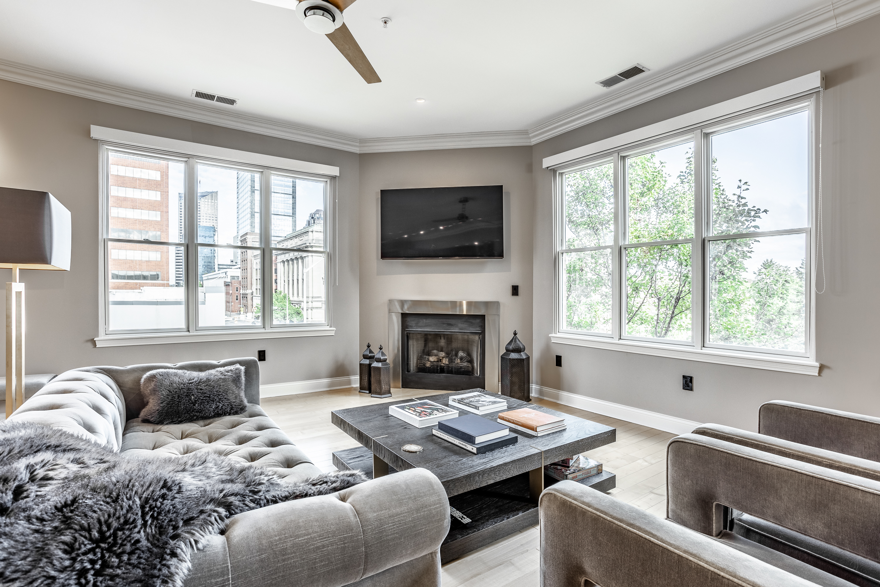 355 E Ohio Street Unit: STE 321