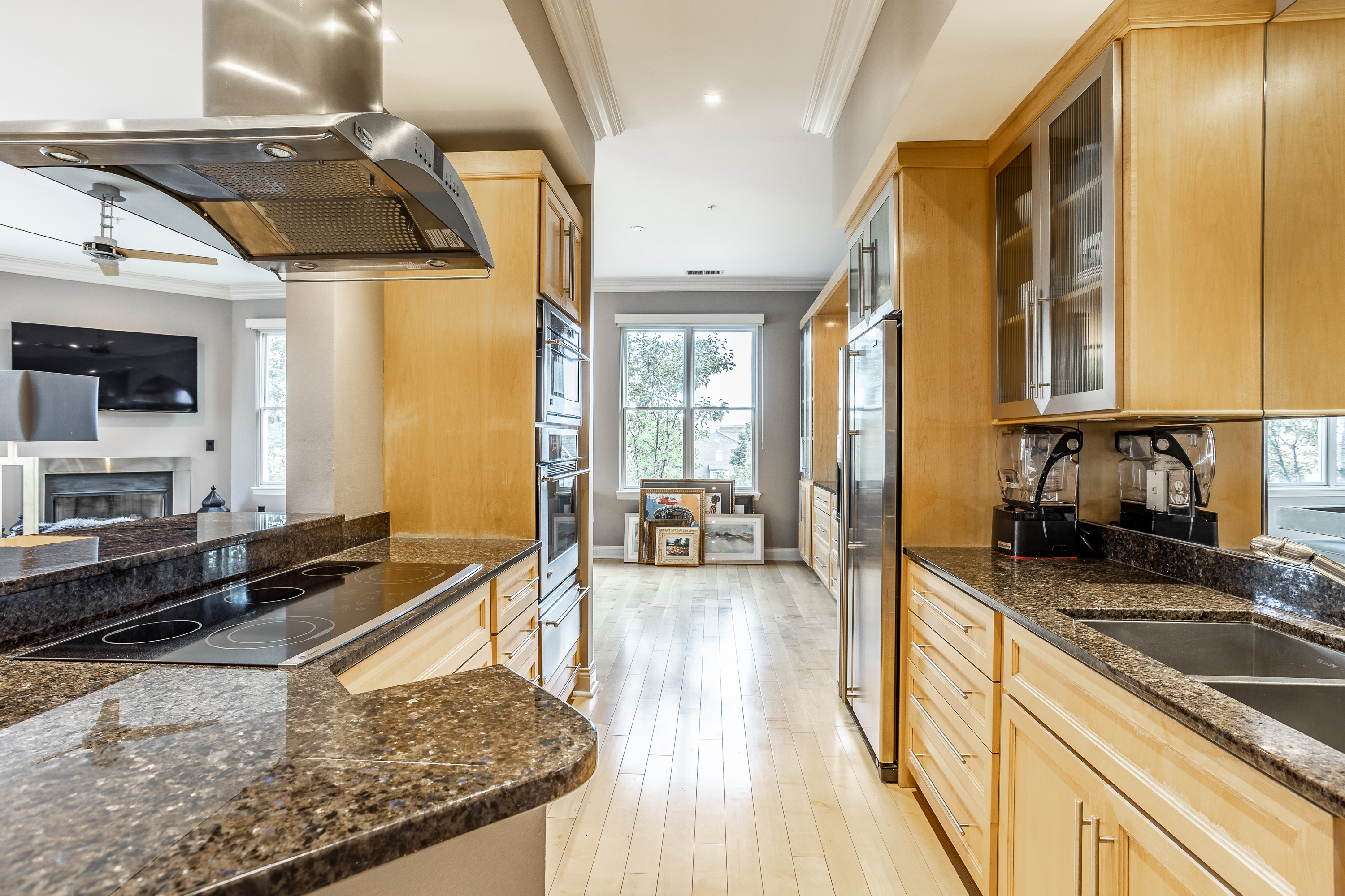 355 E Ohio Street Unit: STE 321