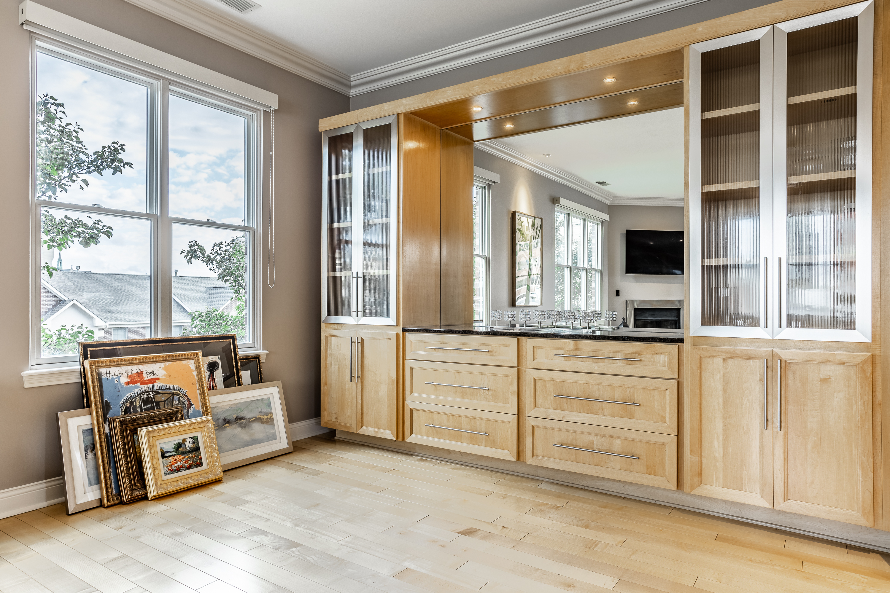 355 E Ohio Street Unit: STE 321