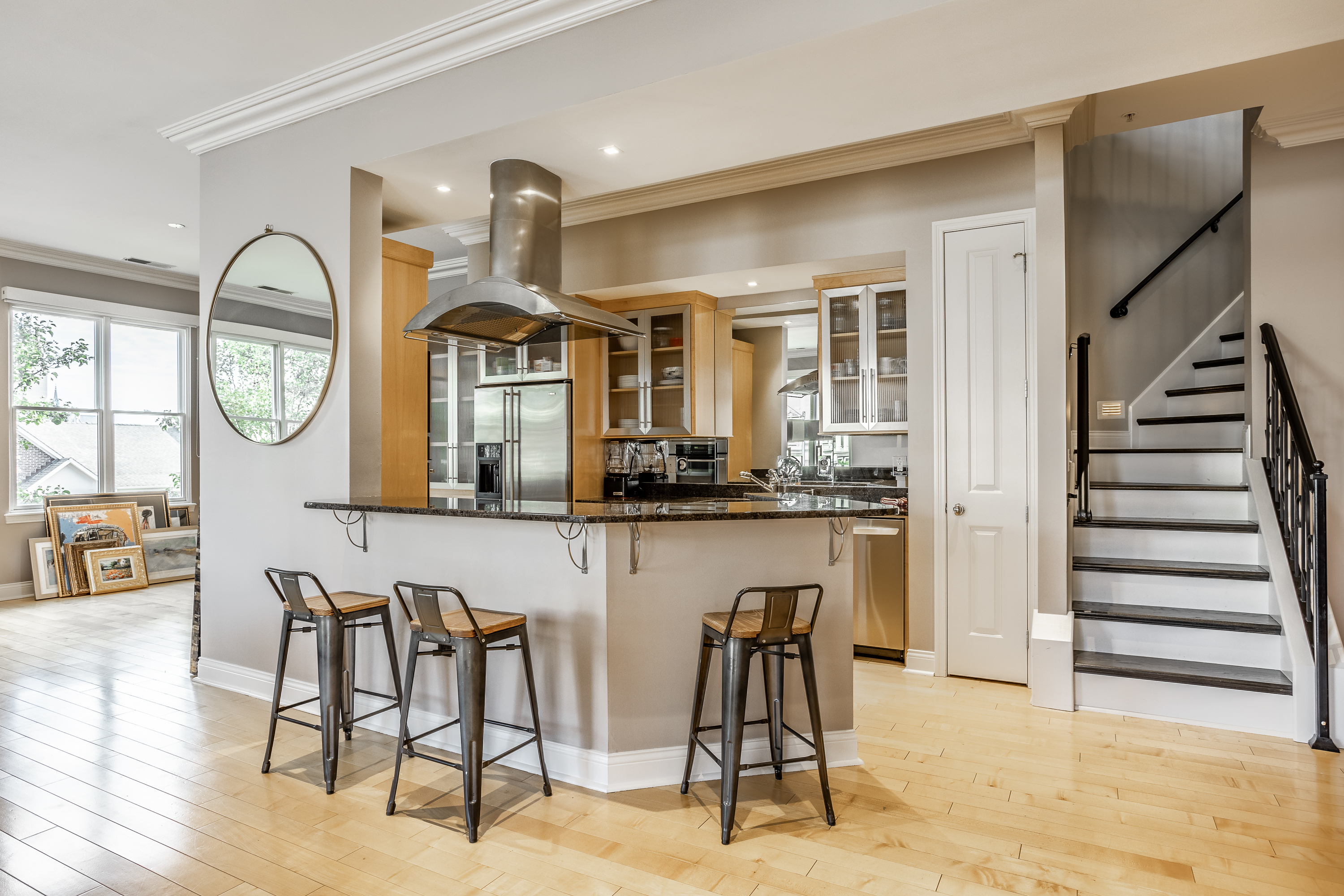 355 E Ohio Street Unit: STE 321