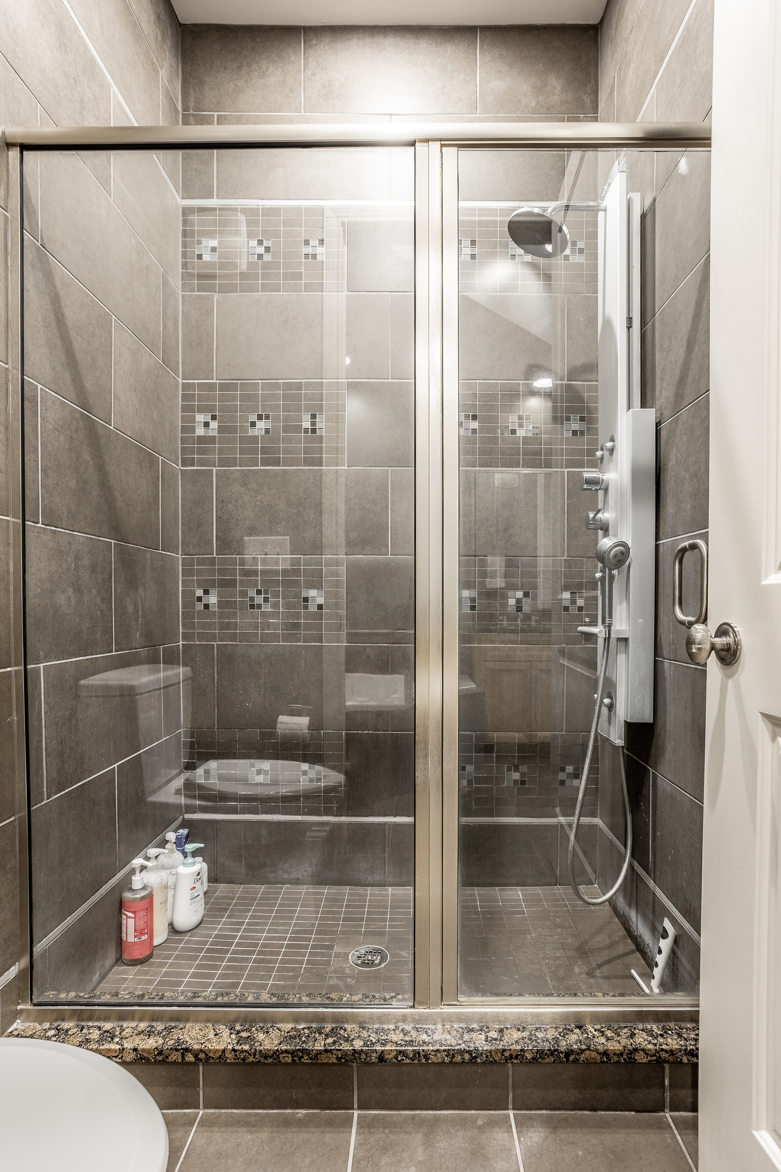 355 E Ohio Street Unit: STE 321