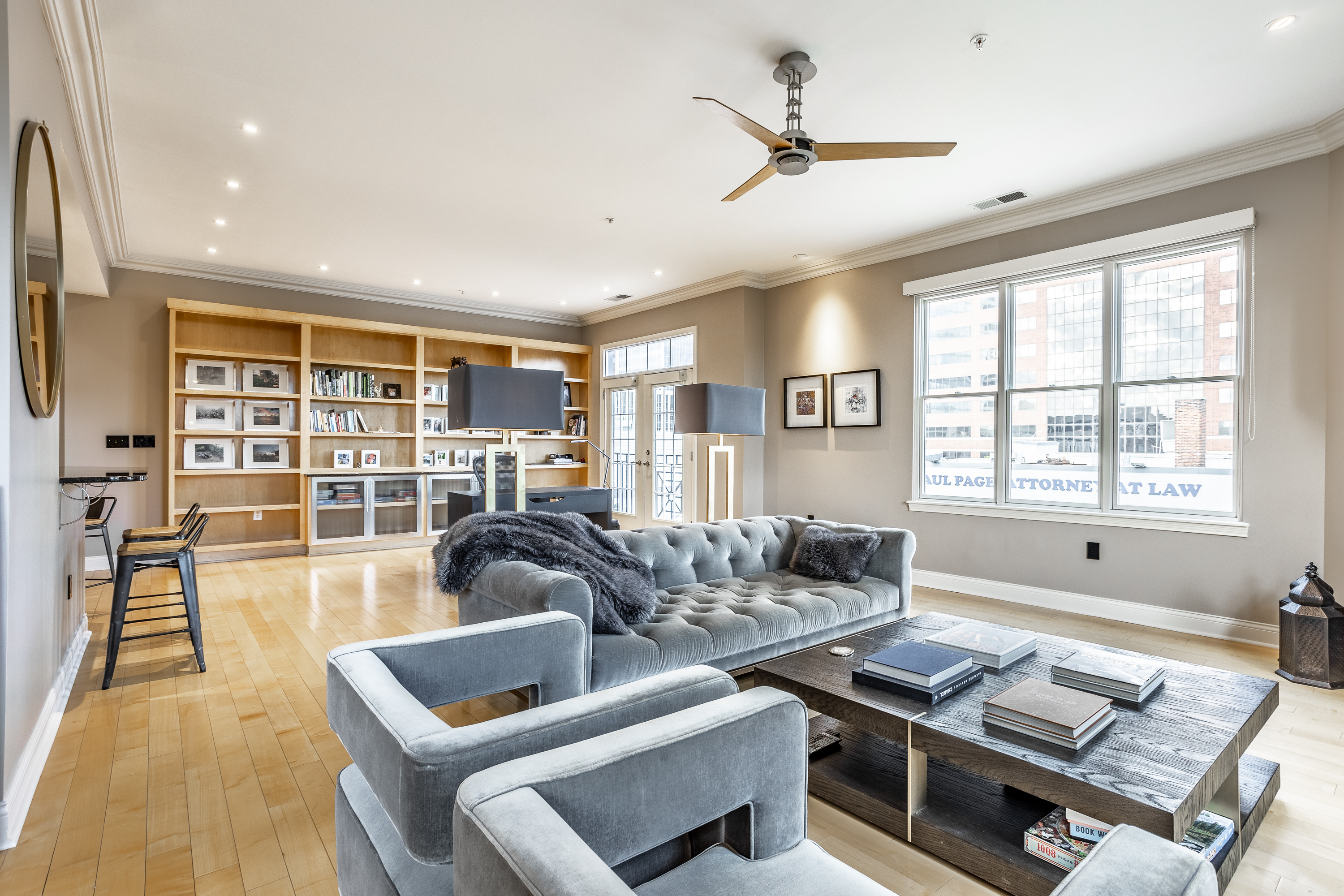 355 E Ohio Street Unit: STE 321