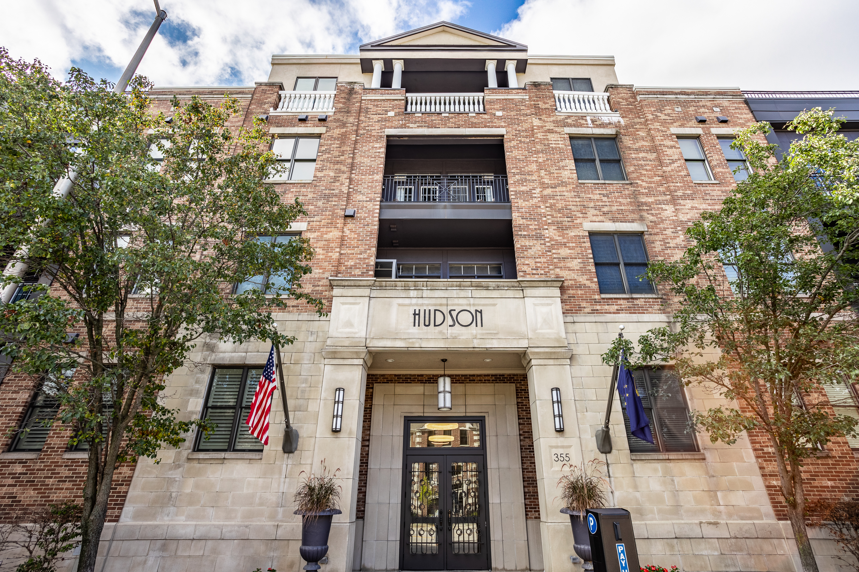 355 E Ohio Street Unit: STE 321