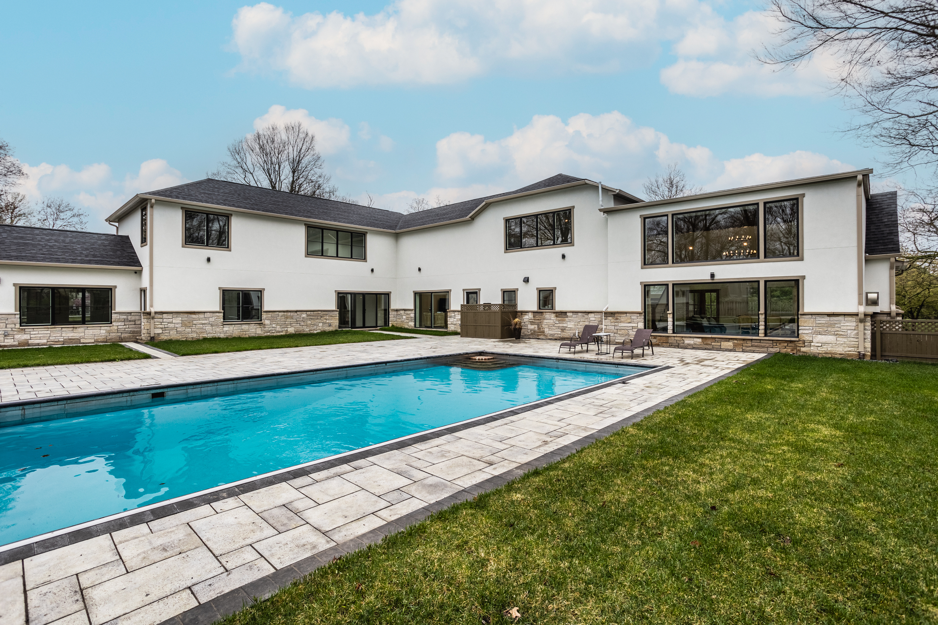 8002 N Meridian Street