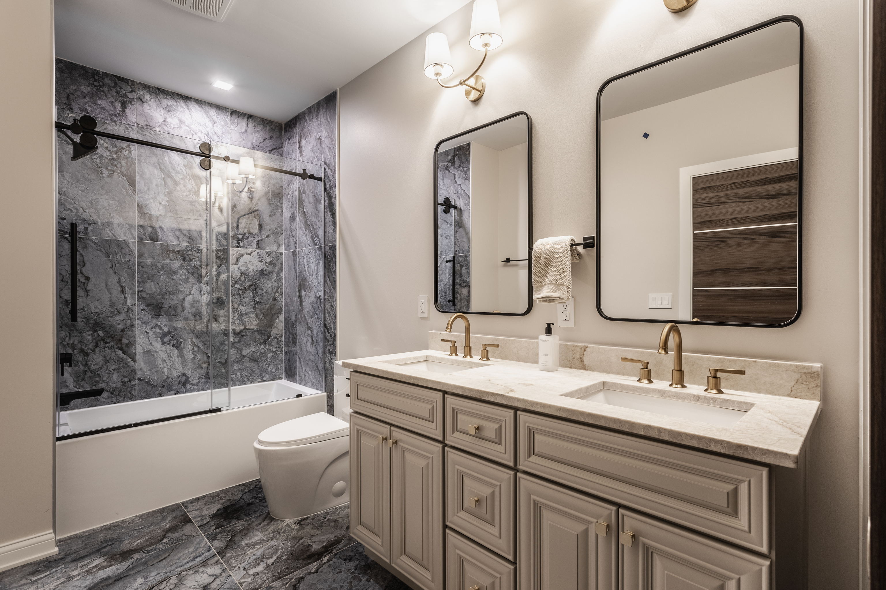 8002 N Meridian Street