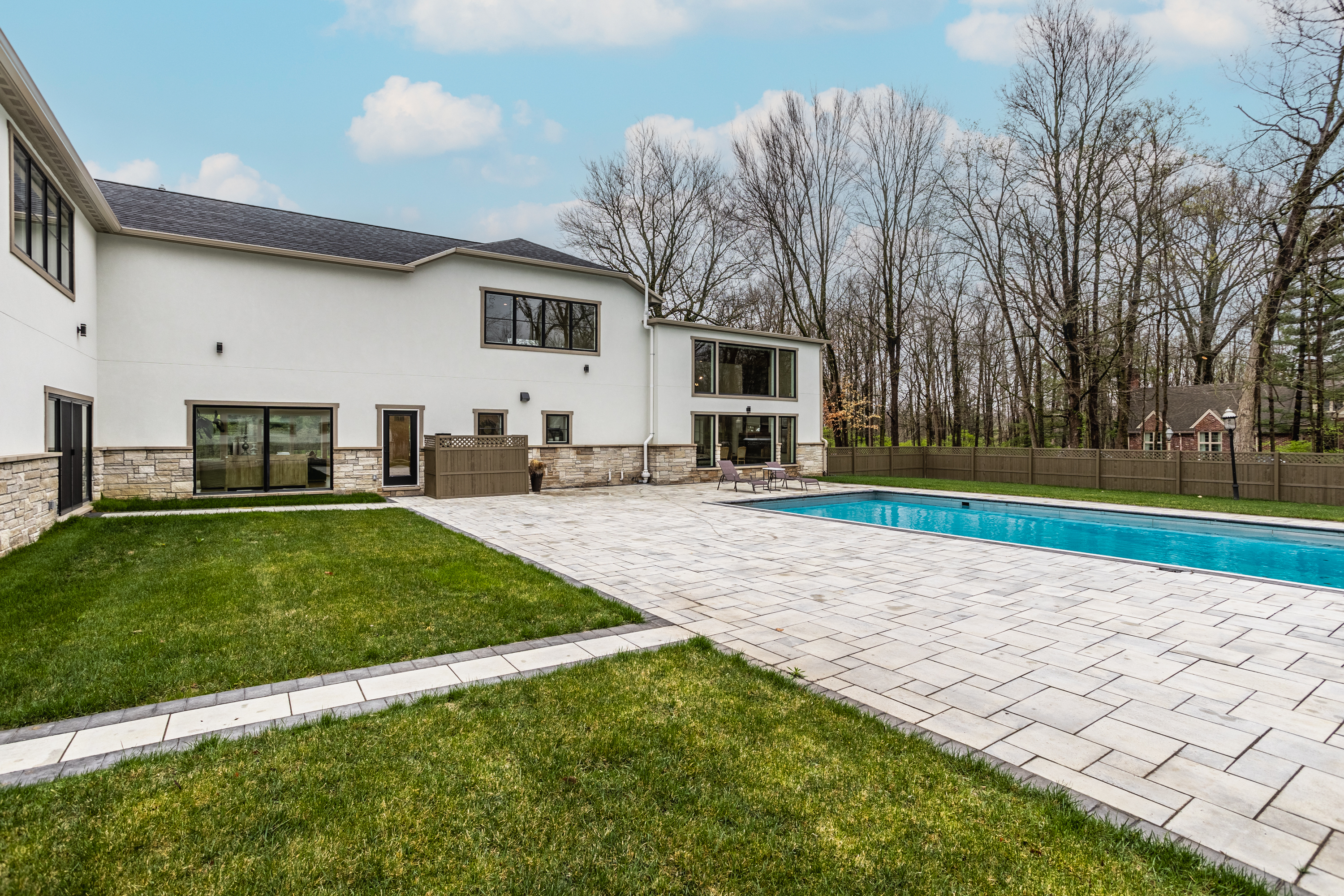 8002 N Meridian Street