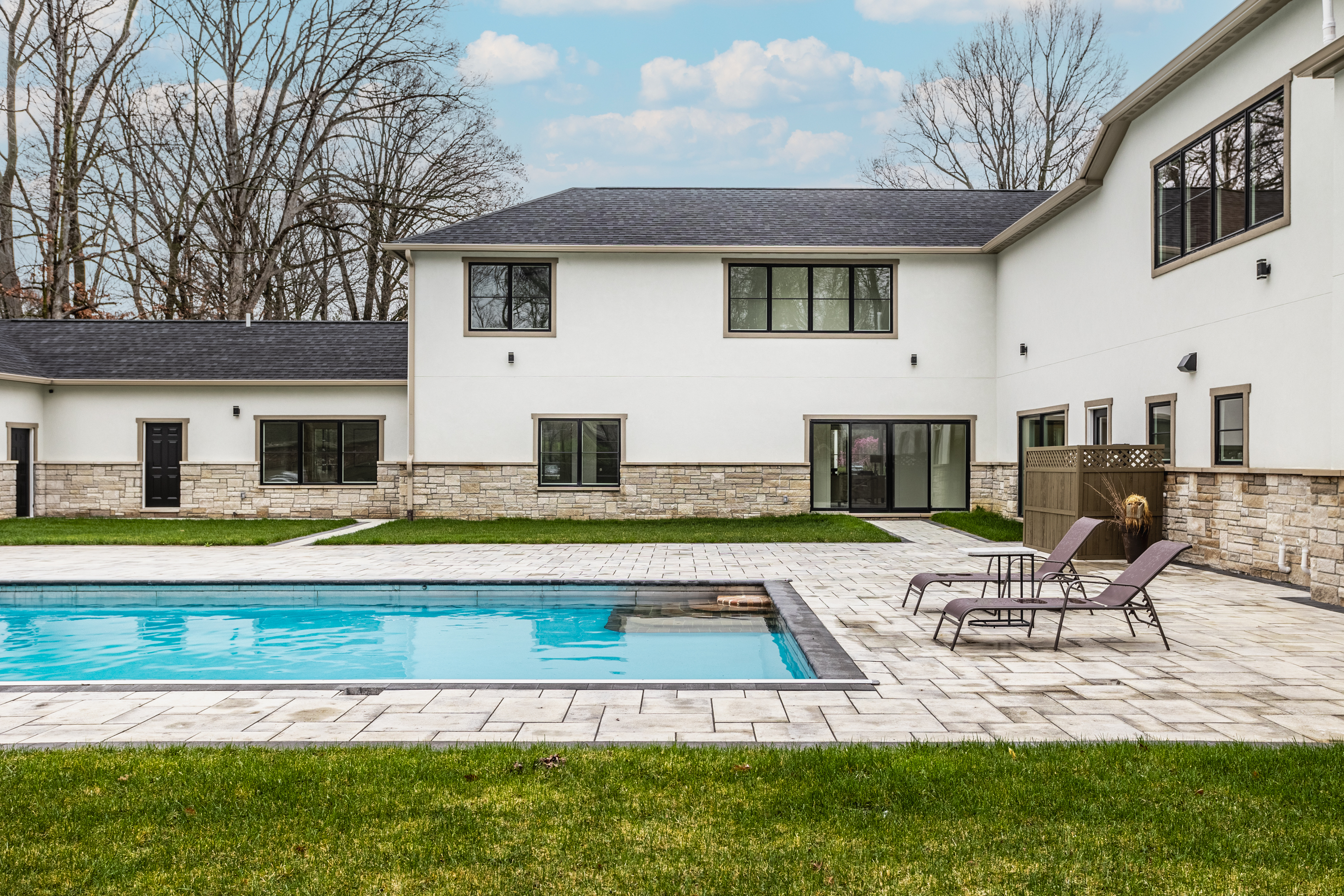 8002 N Meridian Street