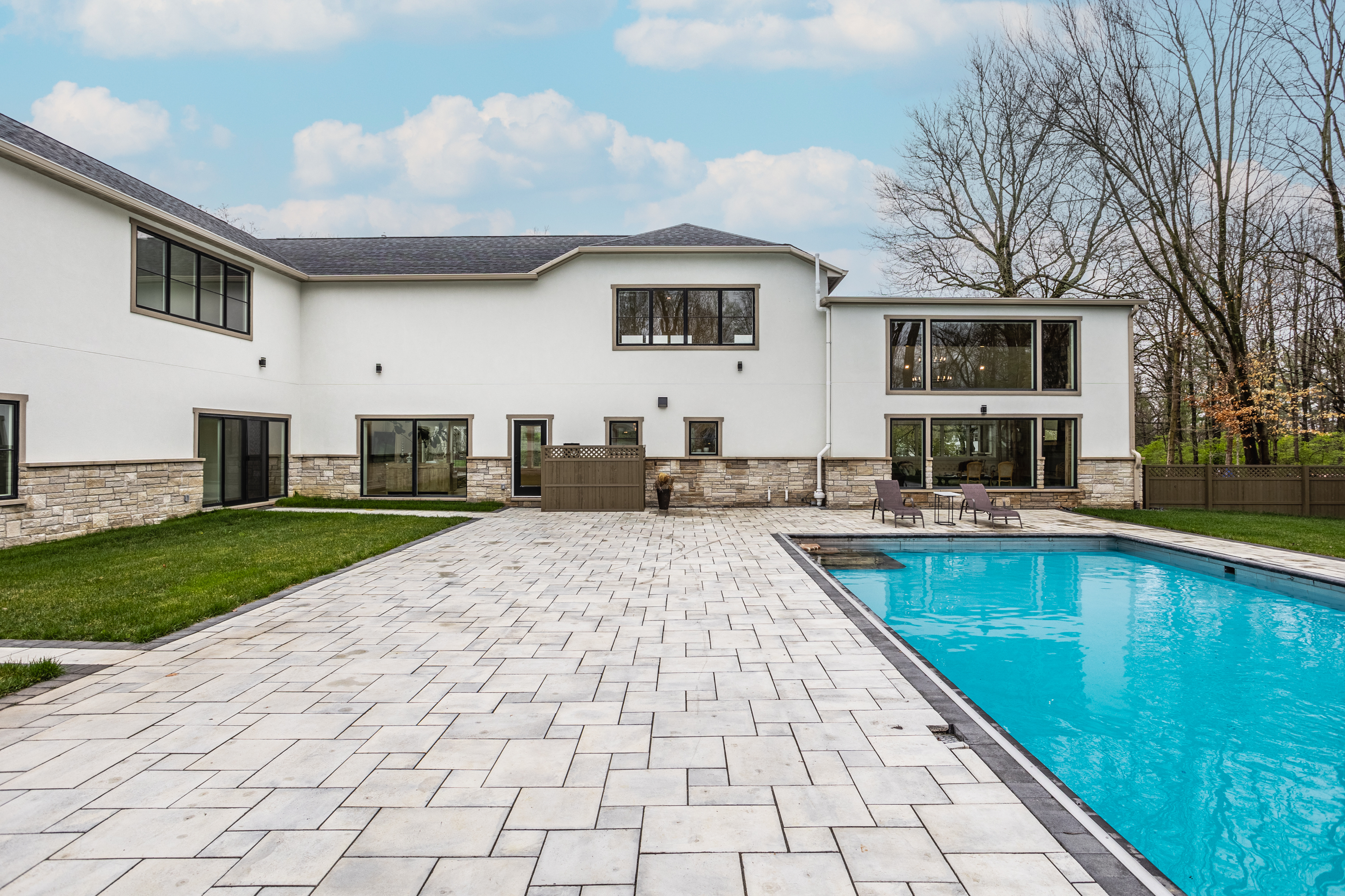 8002 N Meridian Street