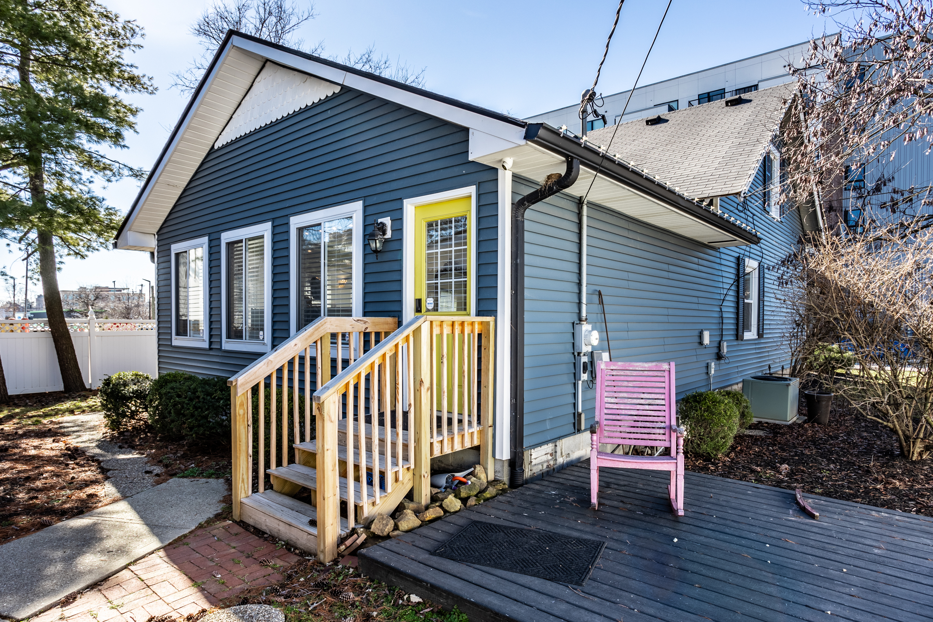 6331 Carrollton Avenue