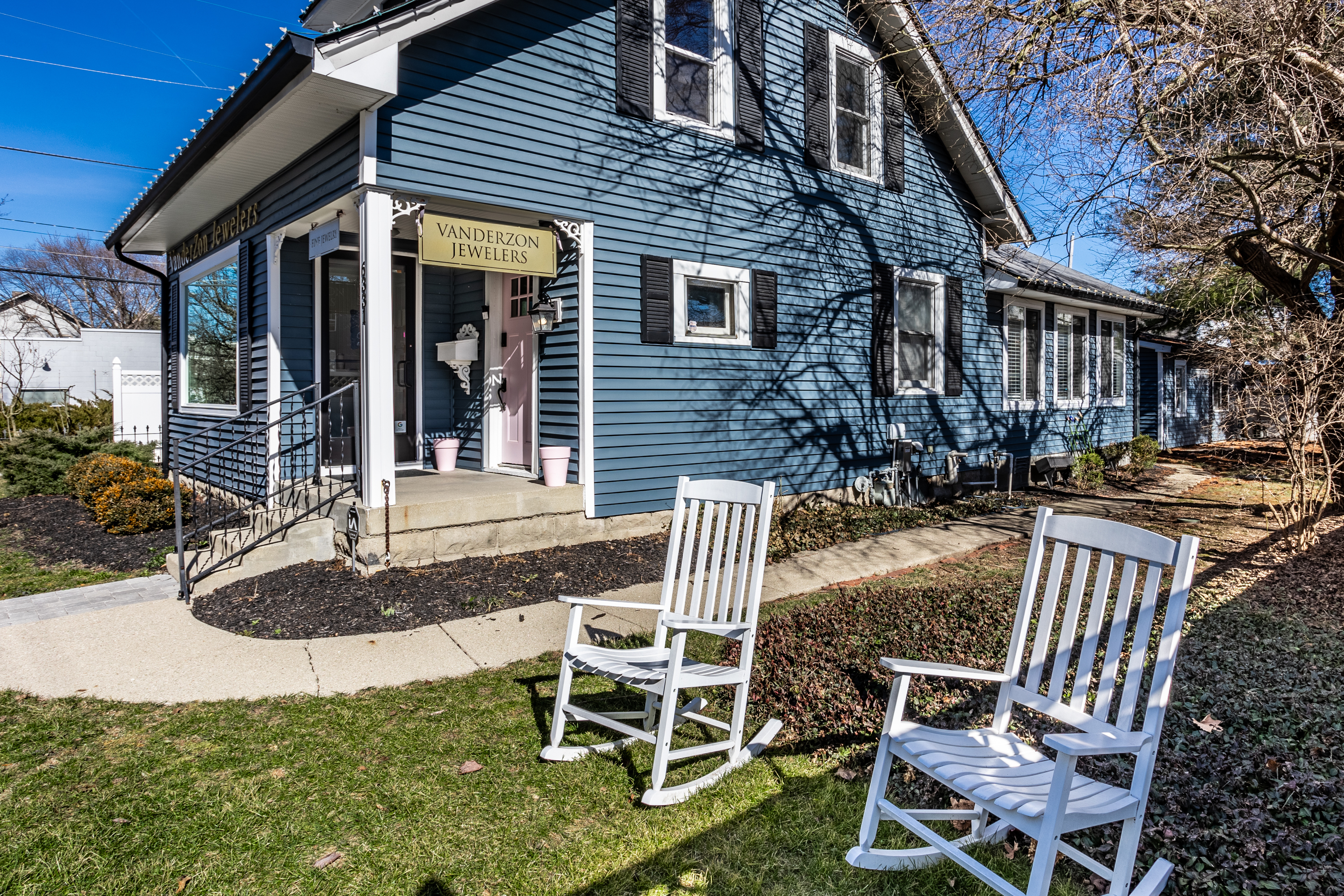 6331 Carrollton Avenue