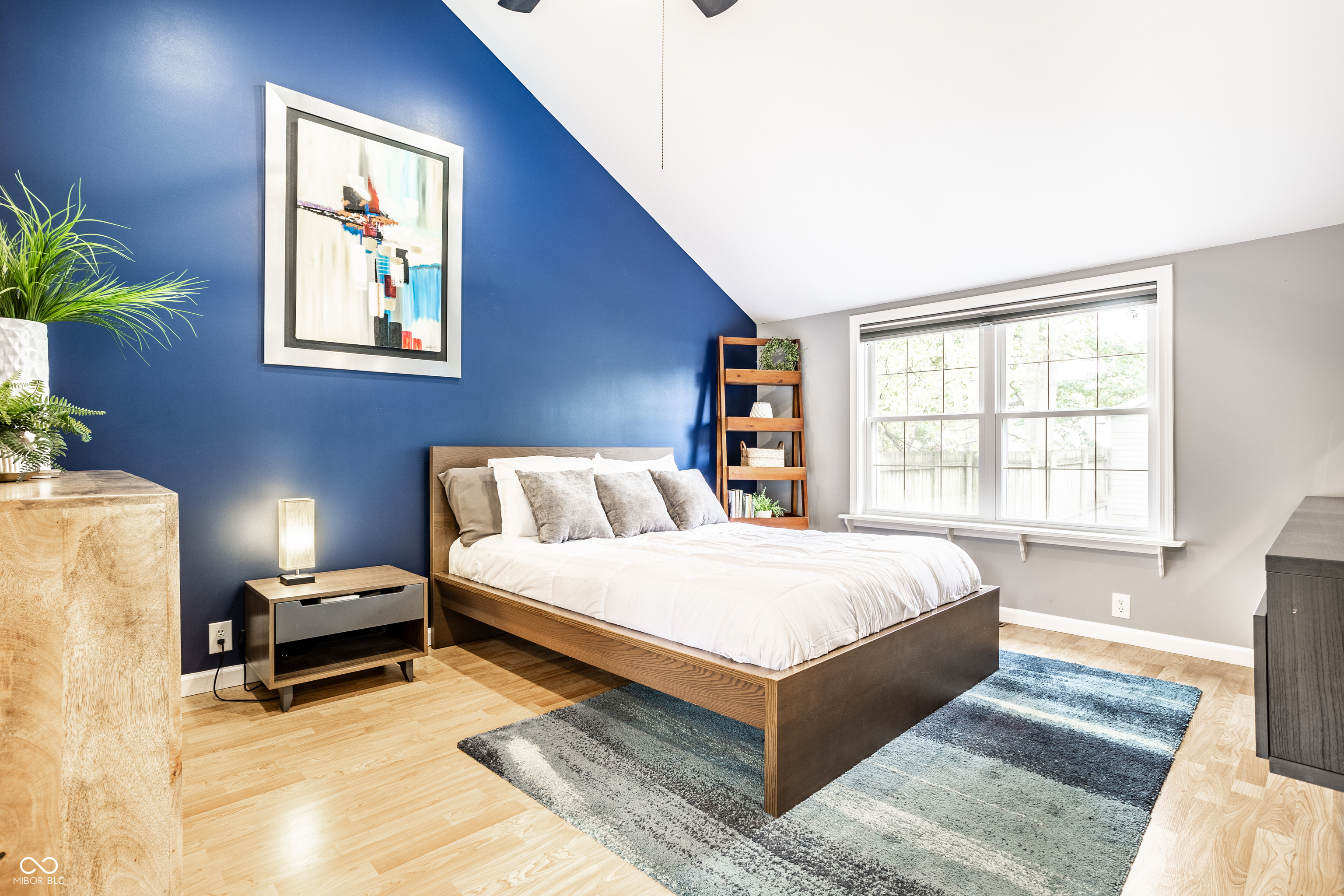 6020 Winthrop Avenue