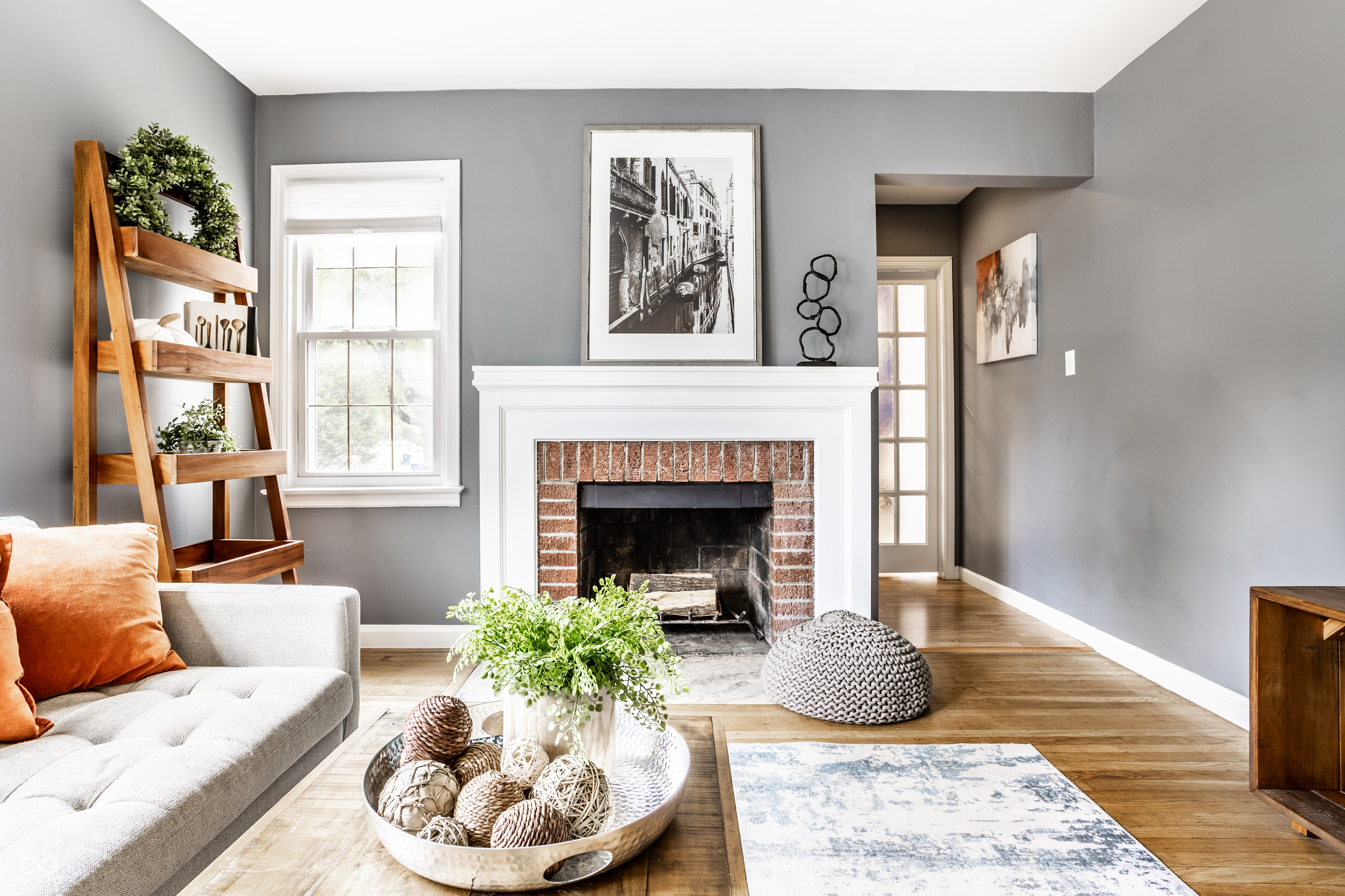 6020 Winthrop Avenue