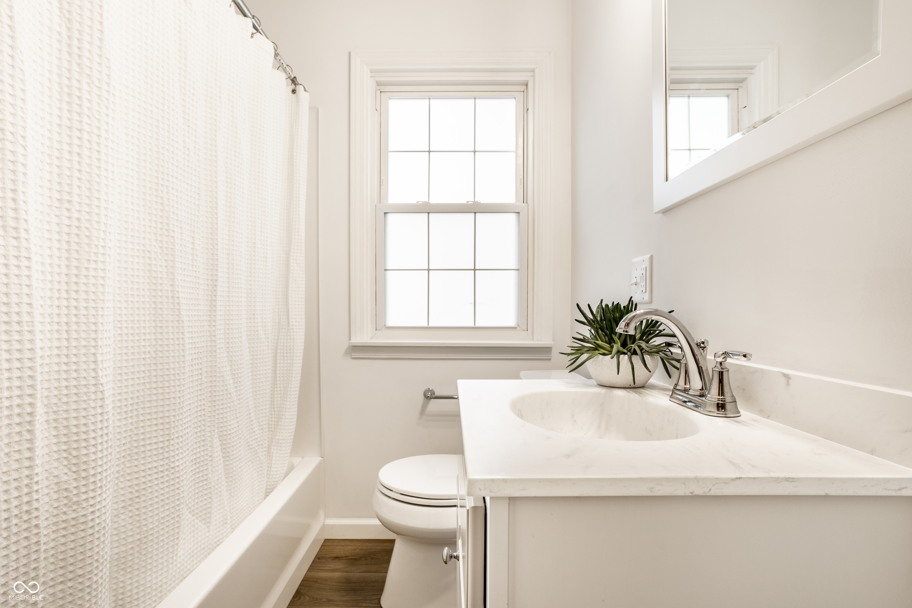 6020 Winthrop Avenue