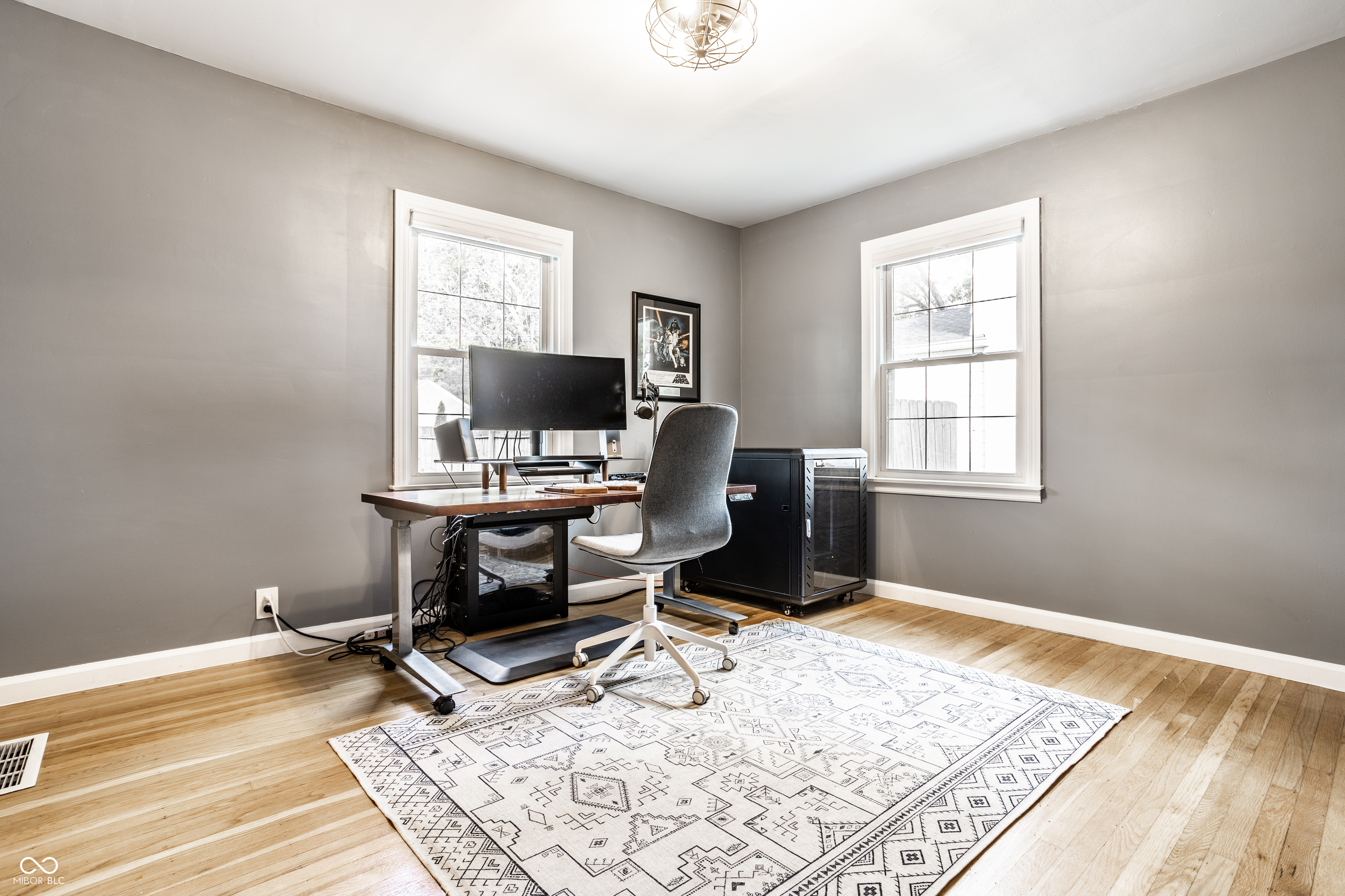 6020 Winthrop Avenue