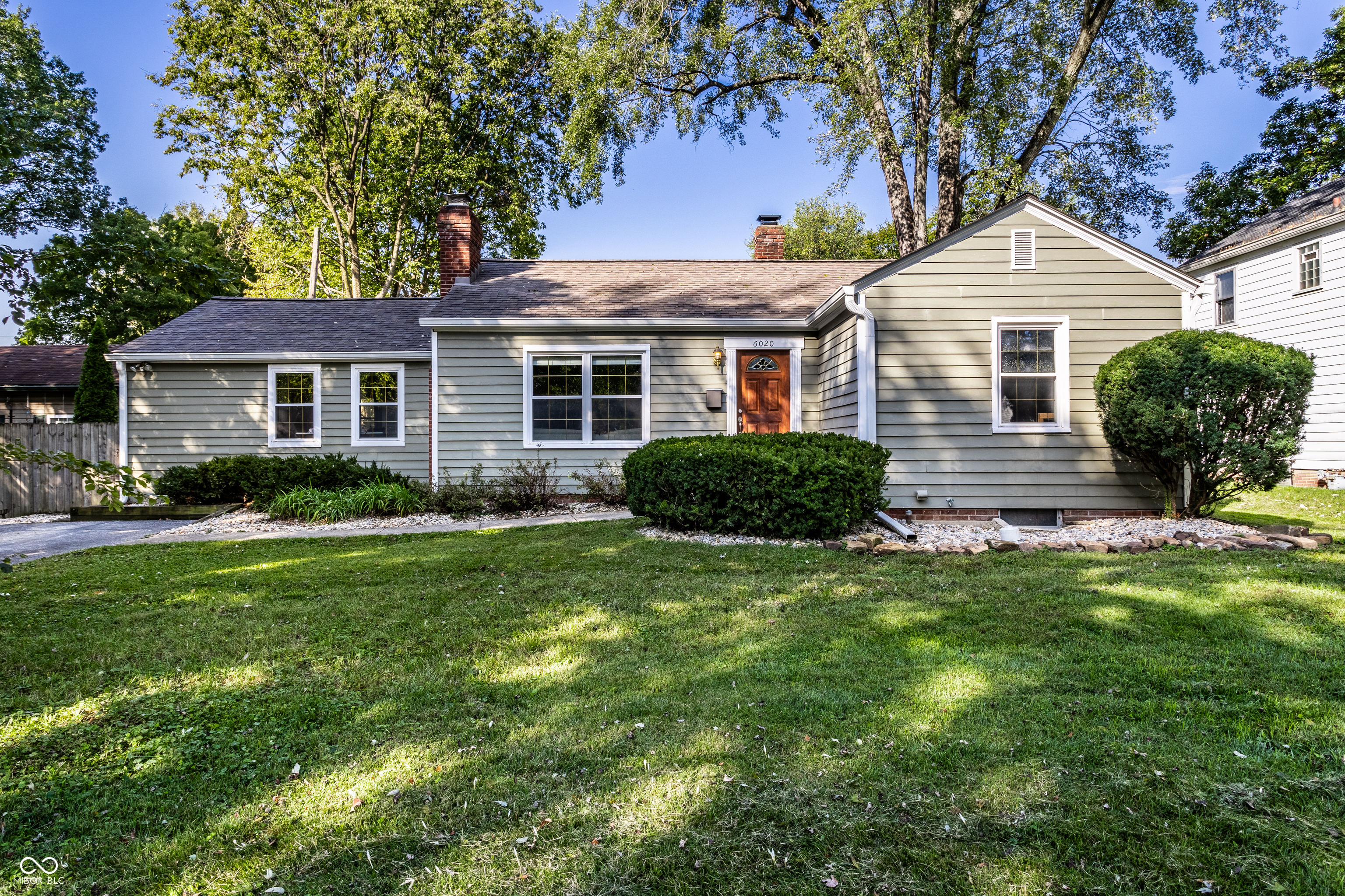 6020 Winthrop Avenue