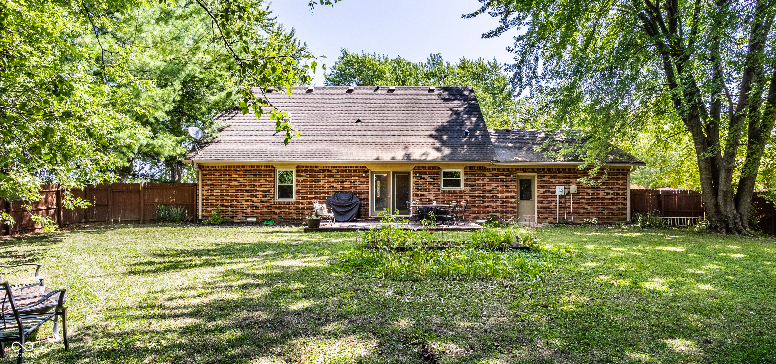 1490 Hillside Drive