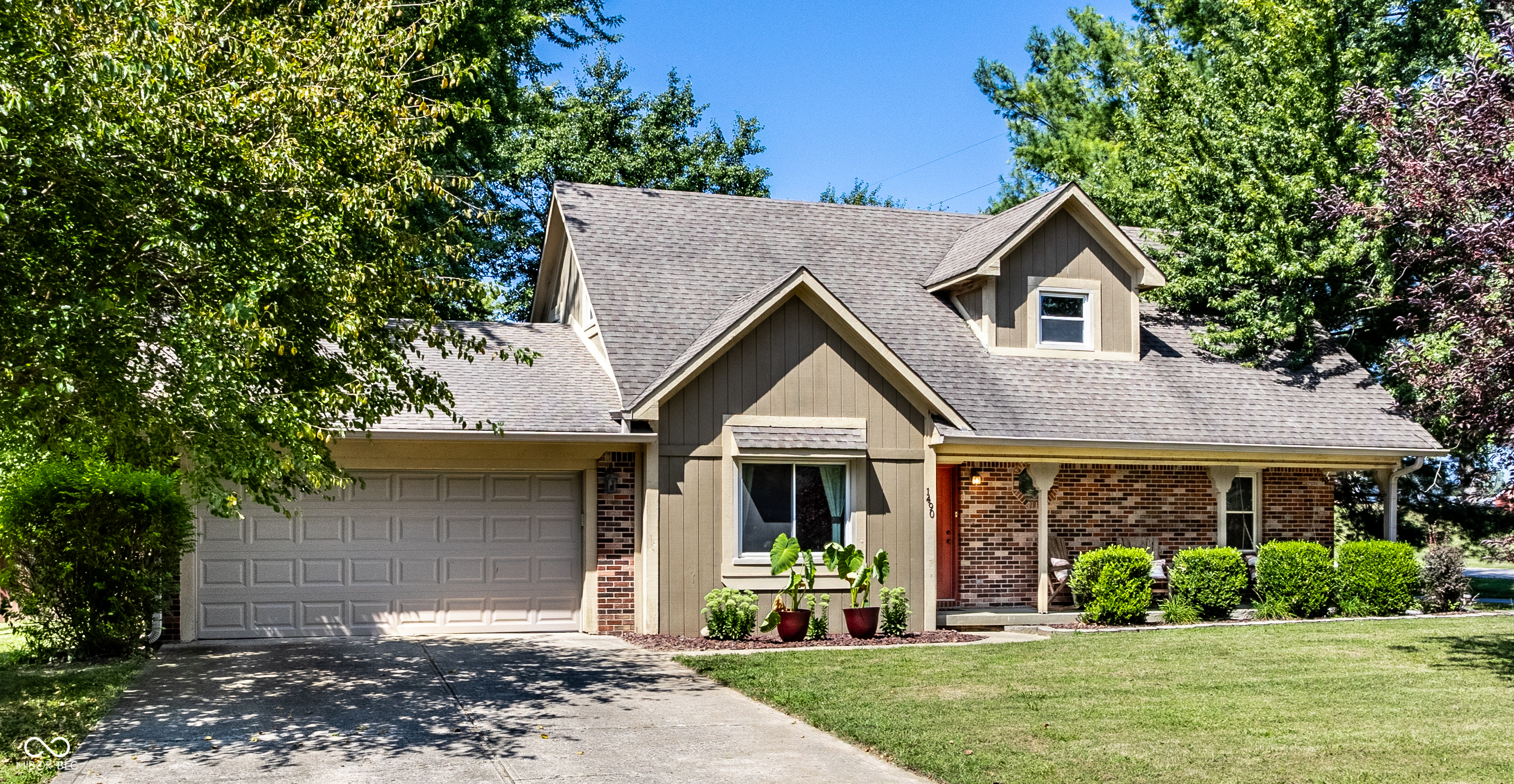 1490 Hillside Drive