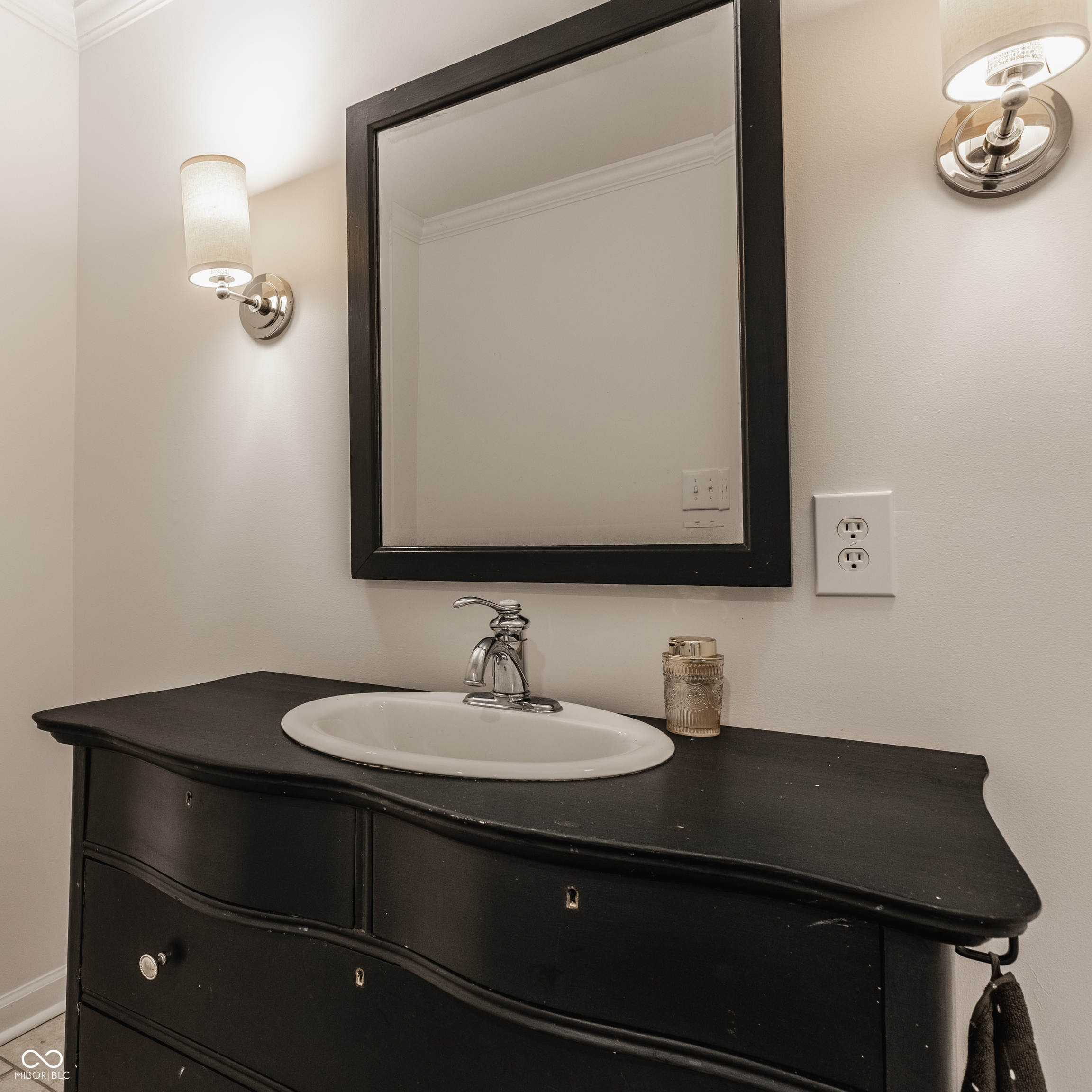 1303 Meadowbrook Drive