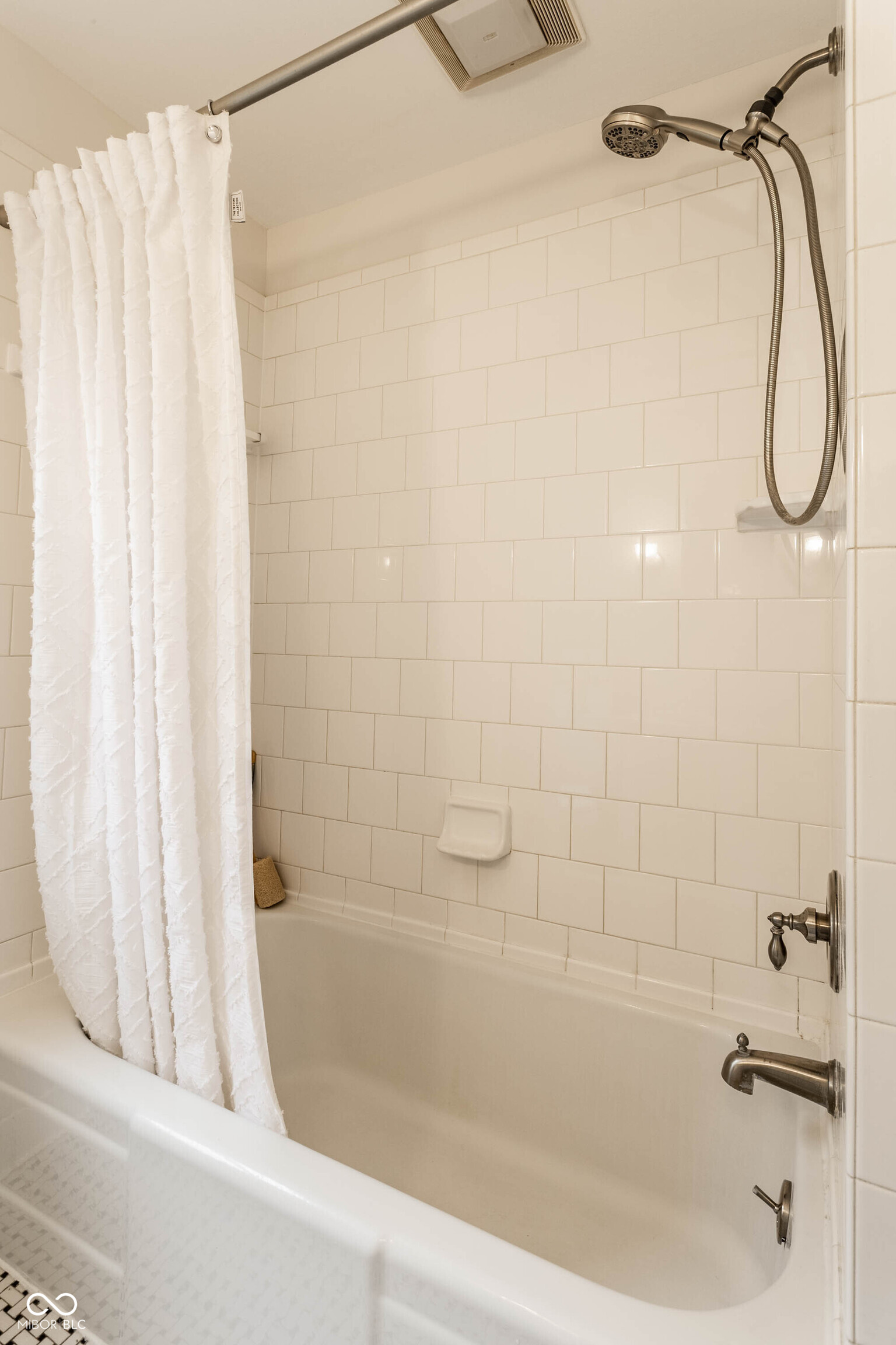 6137 Evanston Avenue