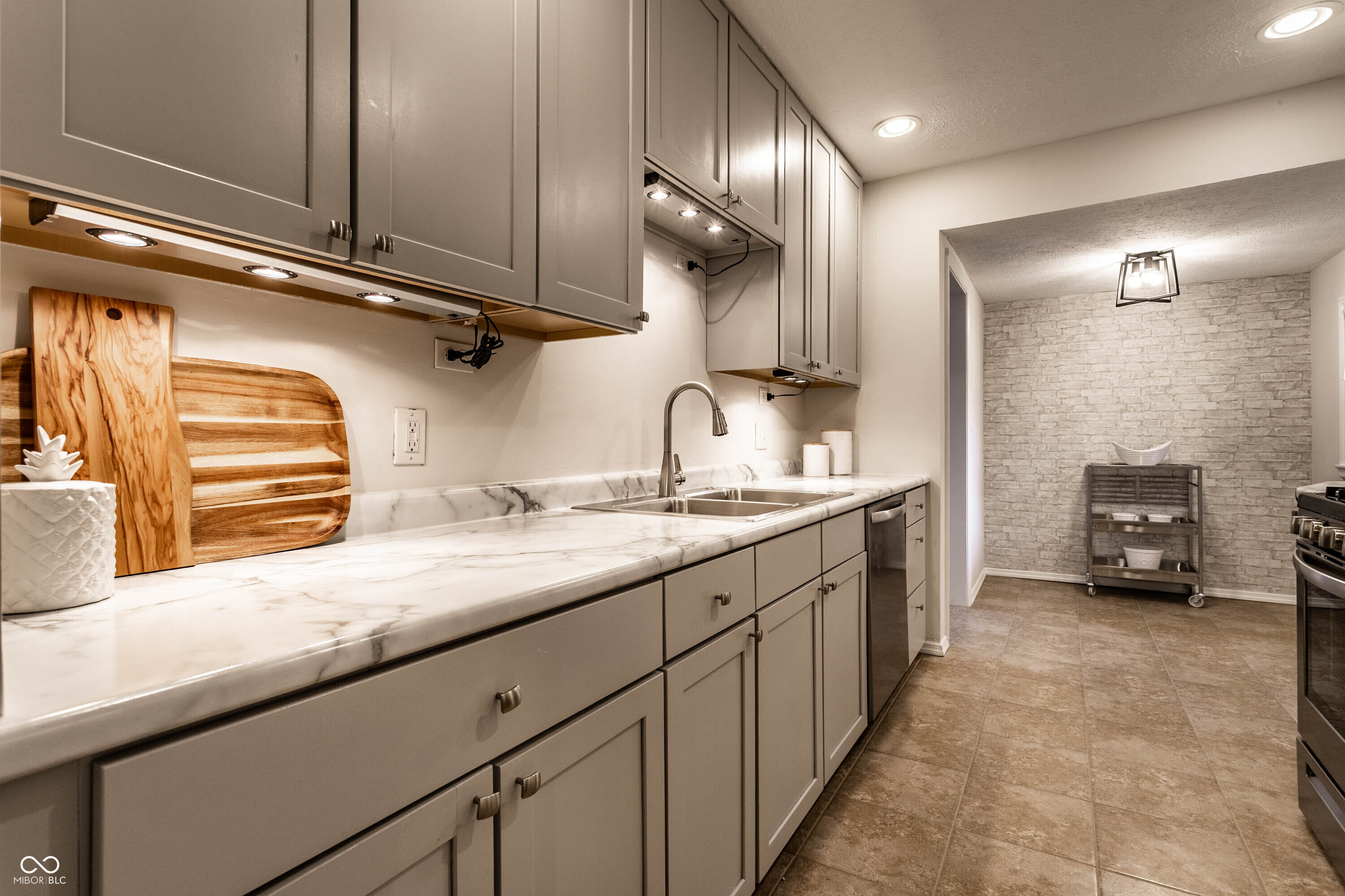 6137 Evanston Avenue