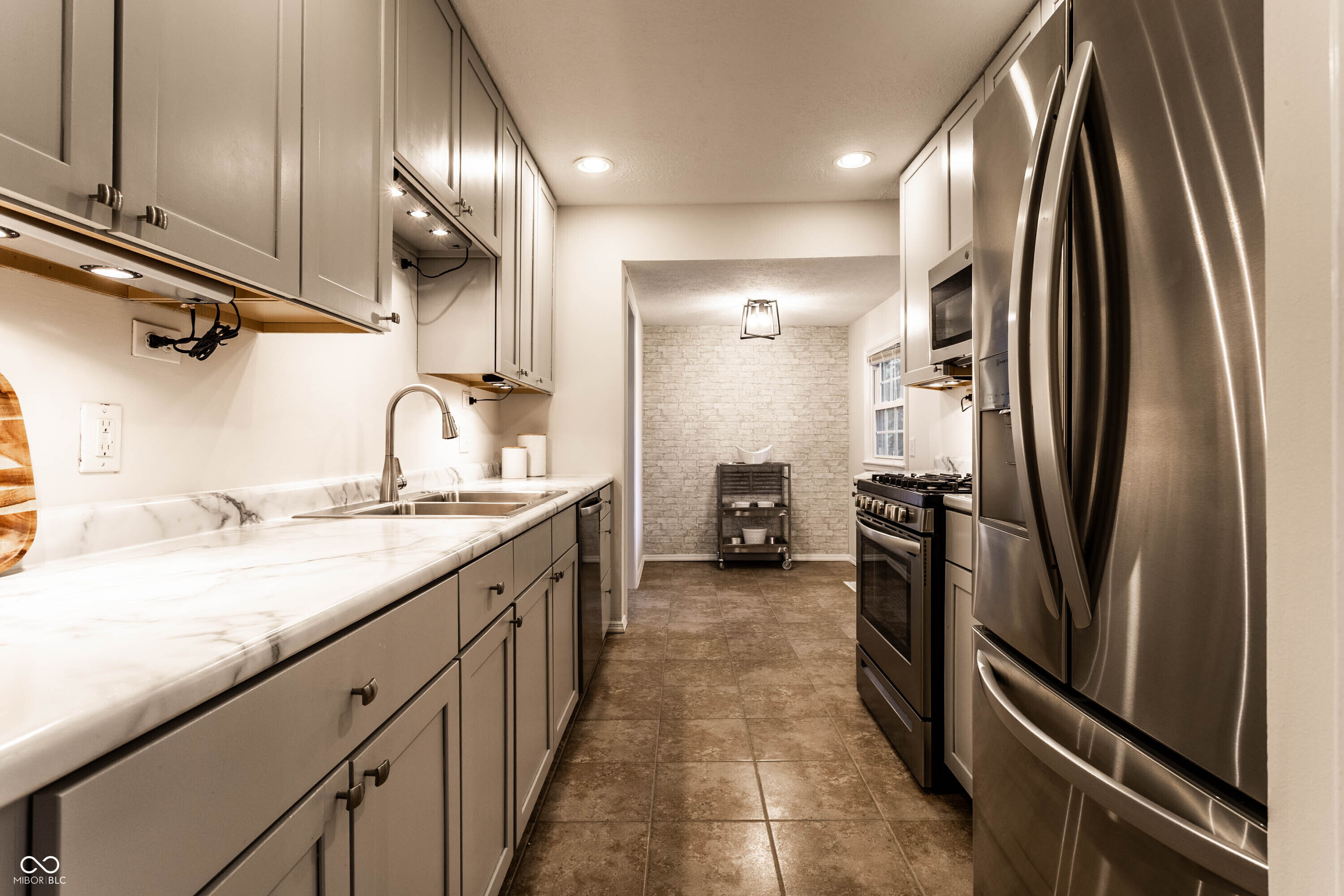 6137 Evanston Avenue