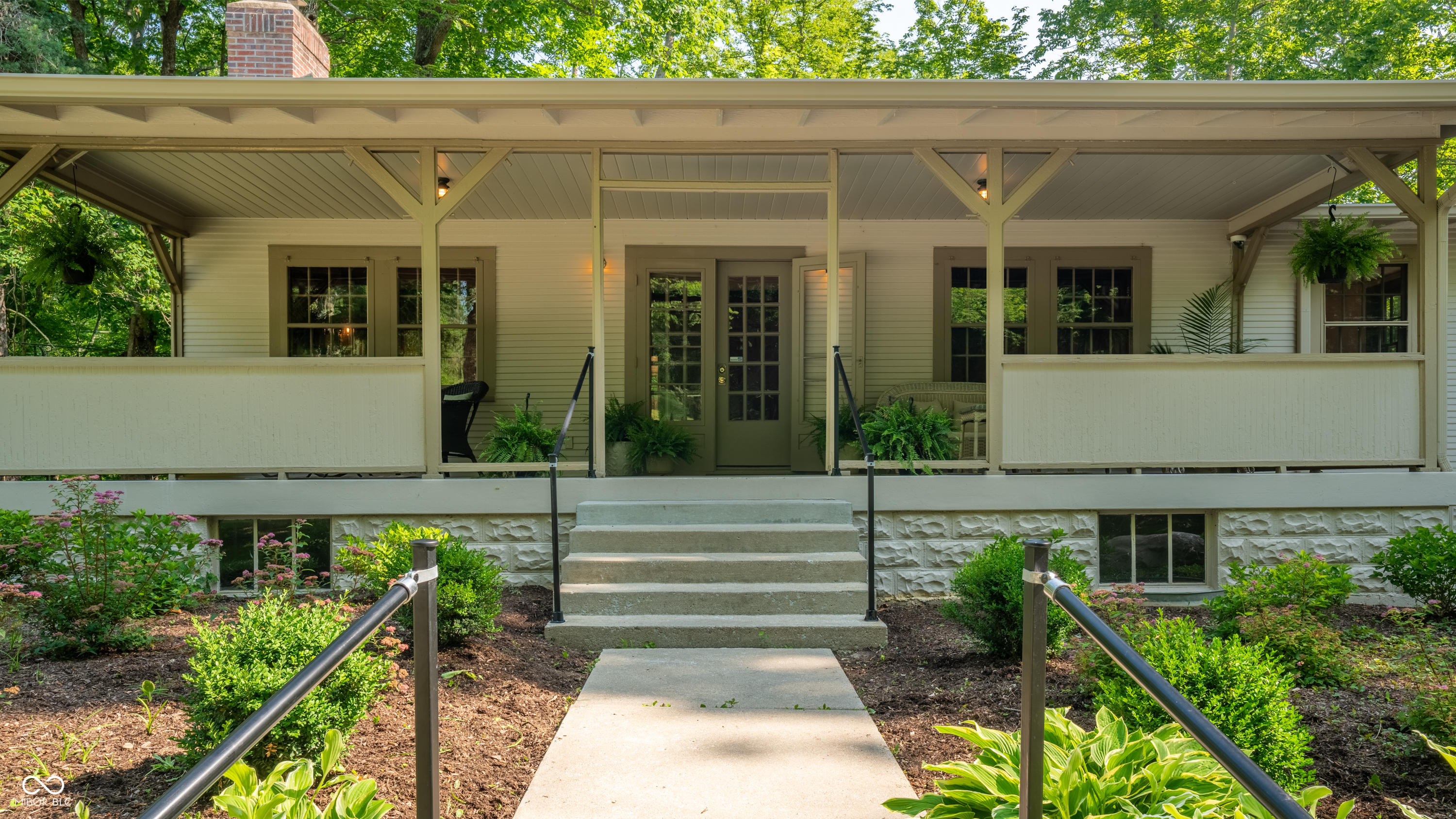 8717 Moore Road