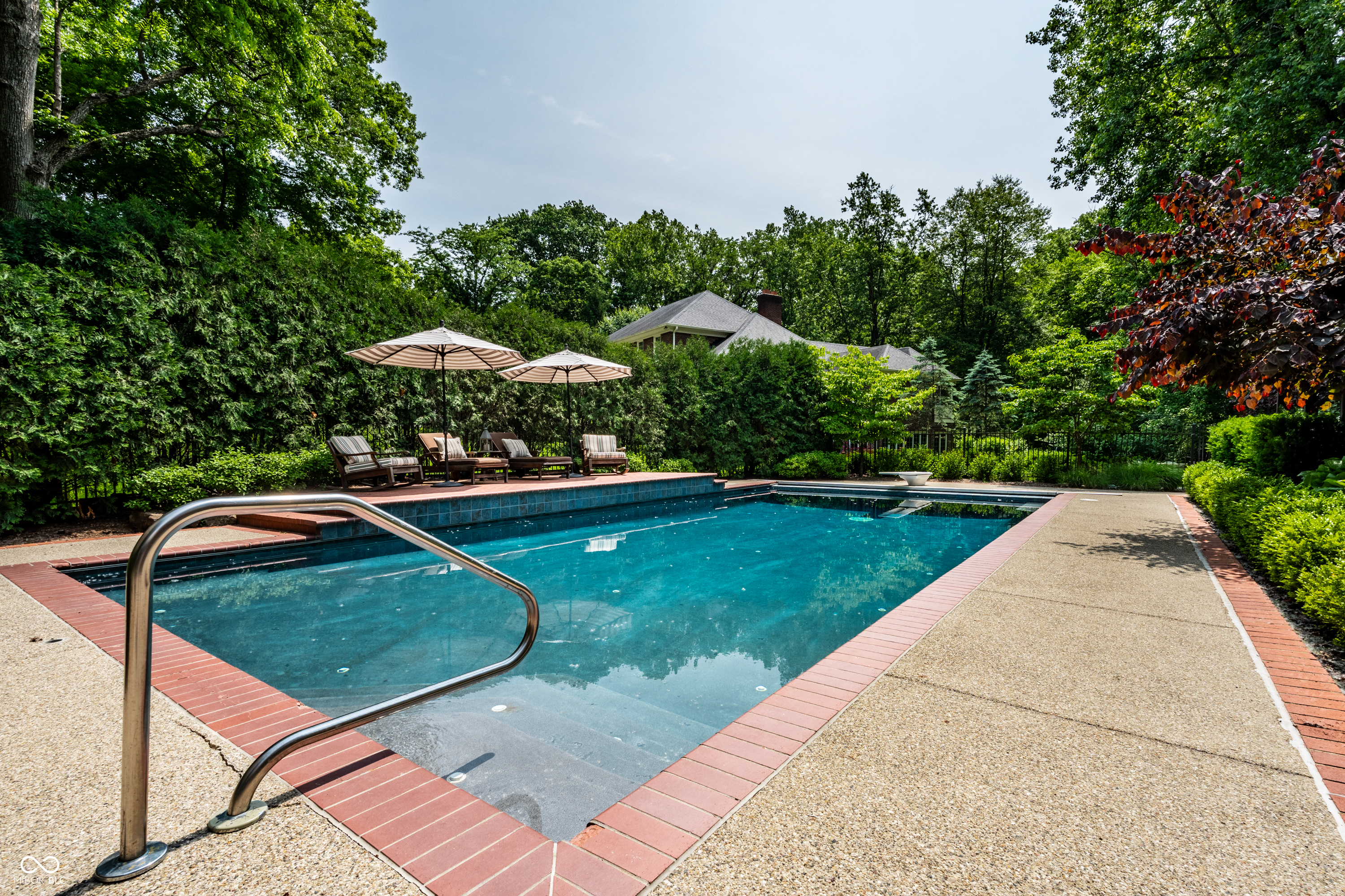 7341 N Washington Boulevard