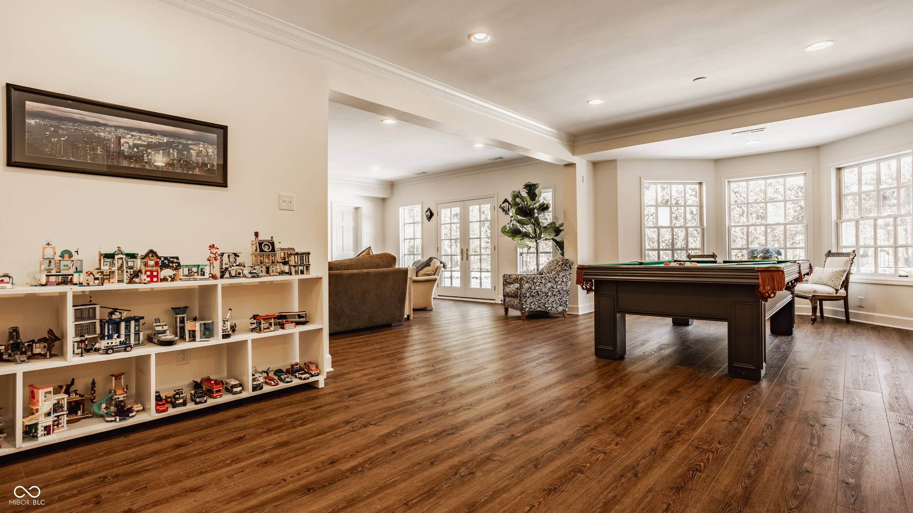 7341 N Washington Boulevard