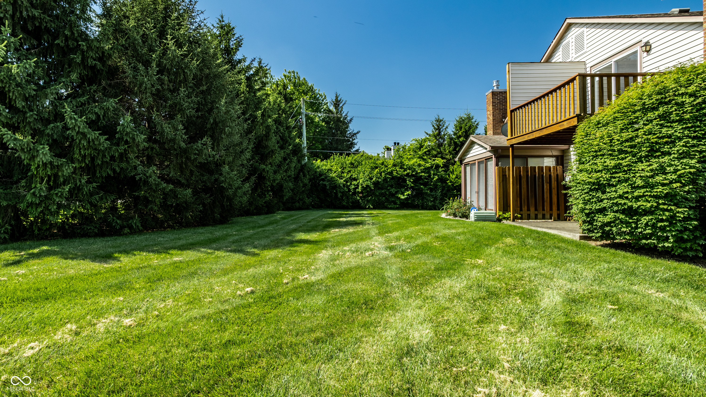 2411 N Willow Way