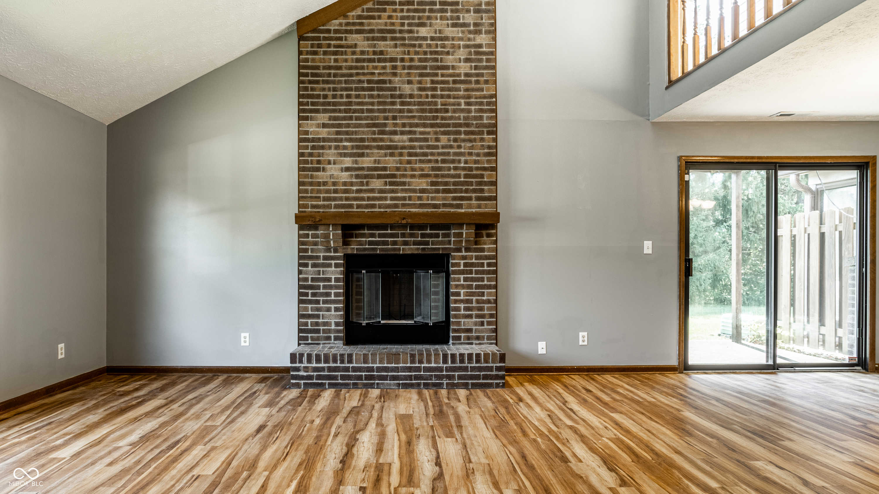 2411 N Willow Way