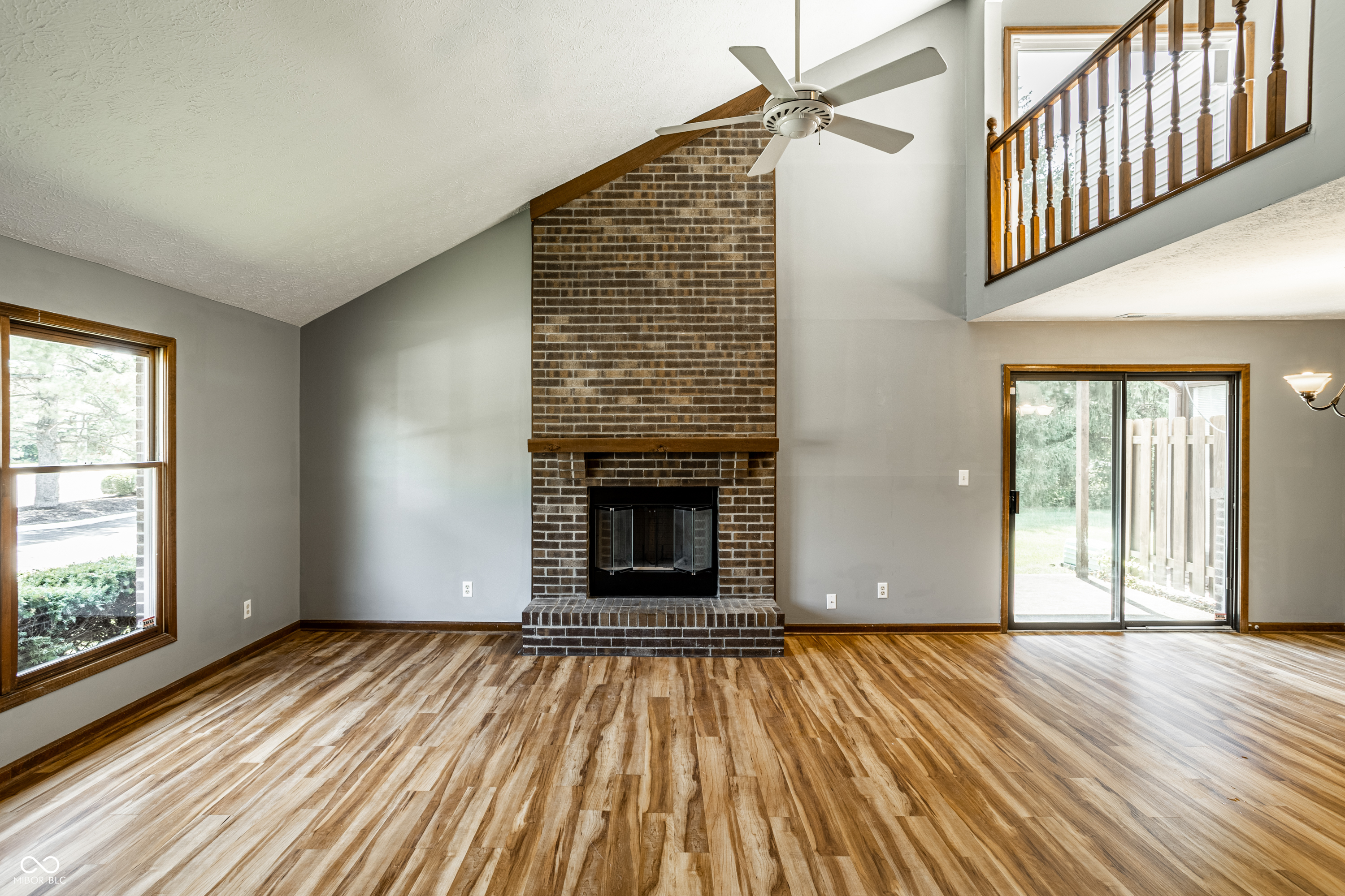 2411 N Willow Way