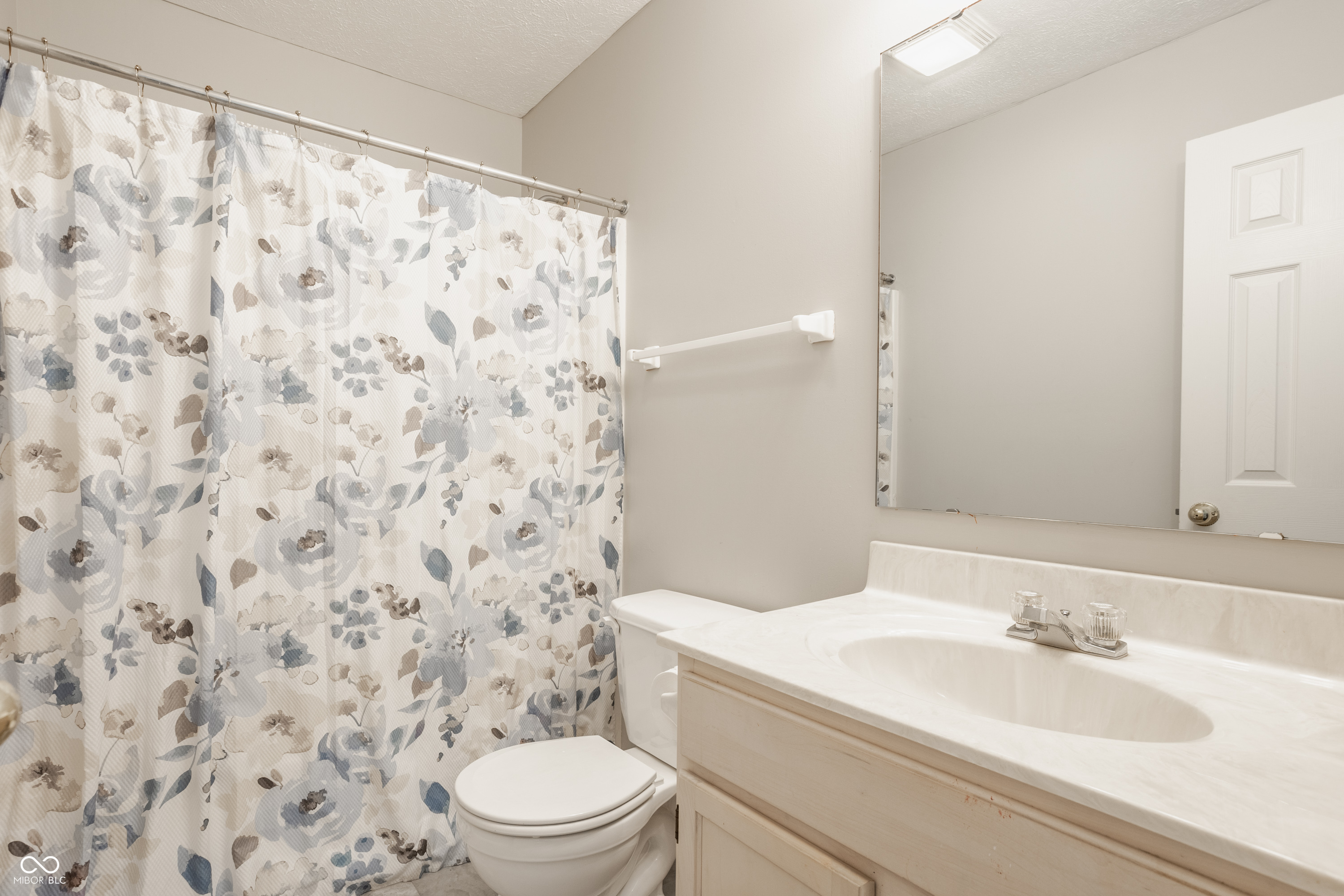 3923 N Bressingham Drive