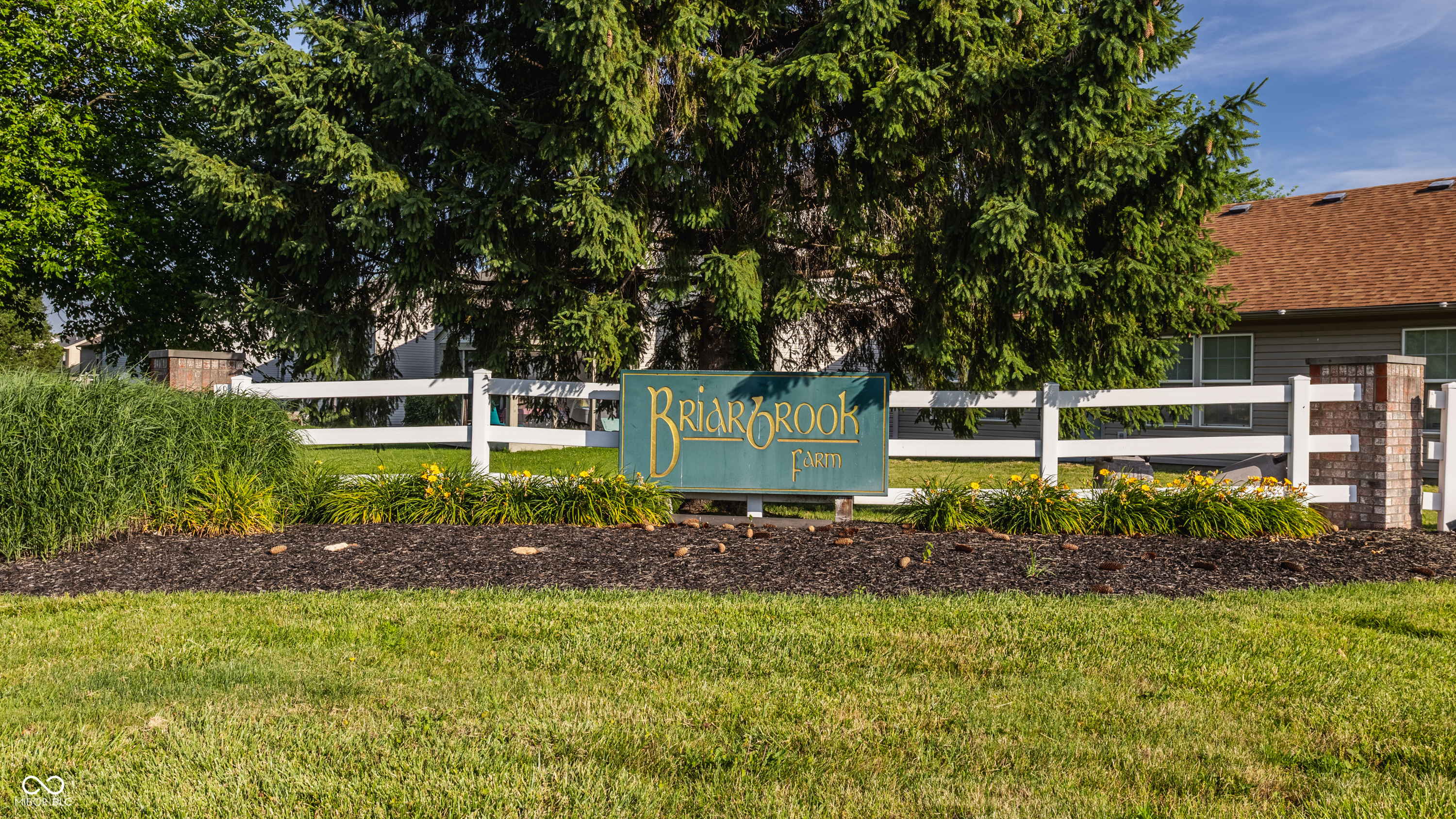 3923 N Bressingham Drive