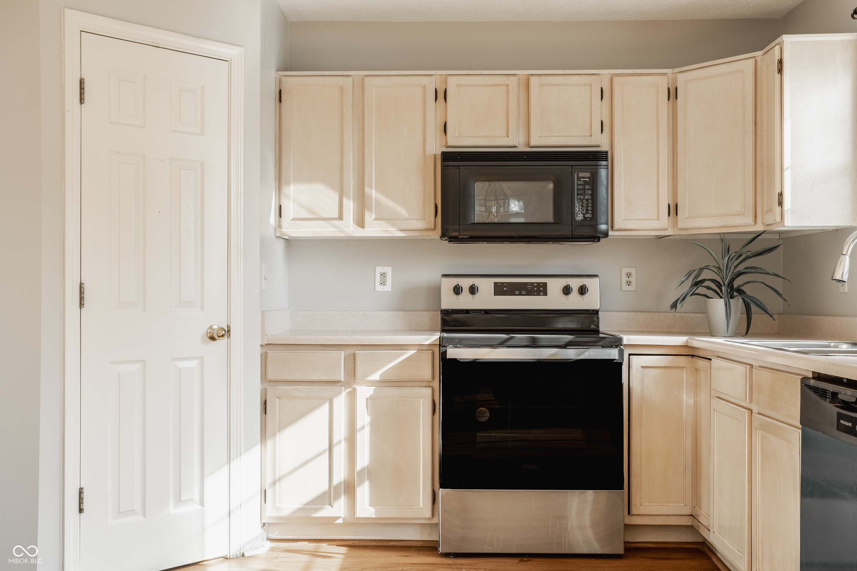 3923 N Bressingham Drive