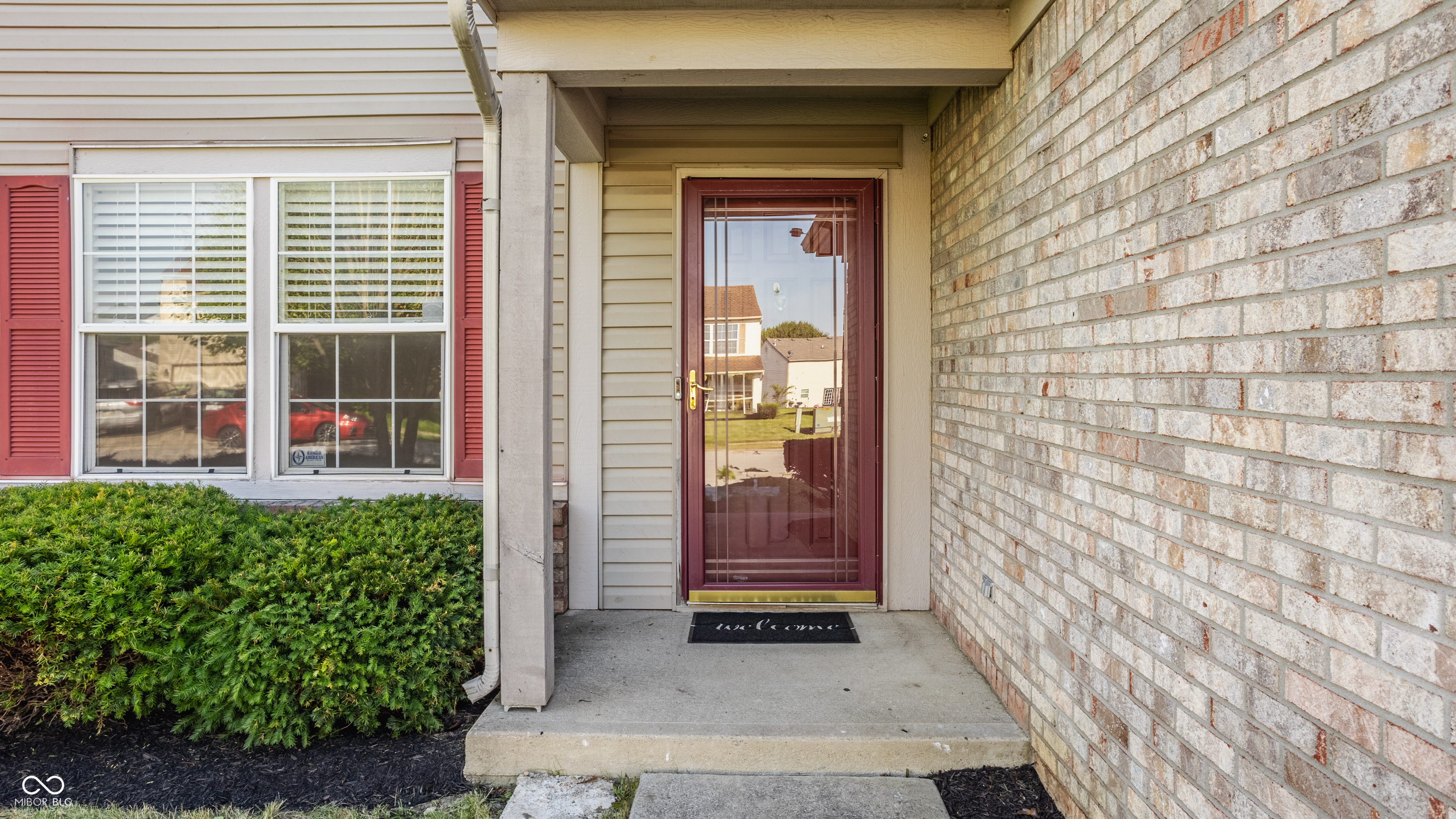 3923 N Bressingham Drive