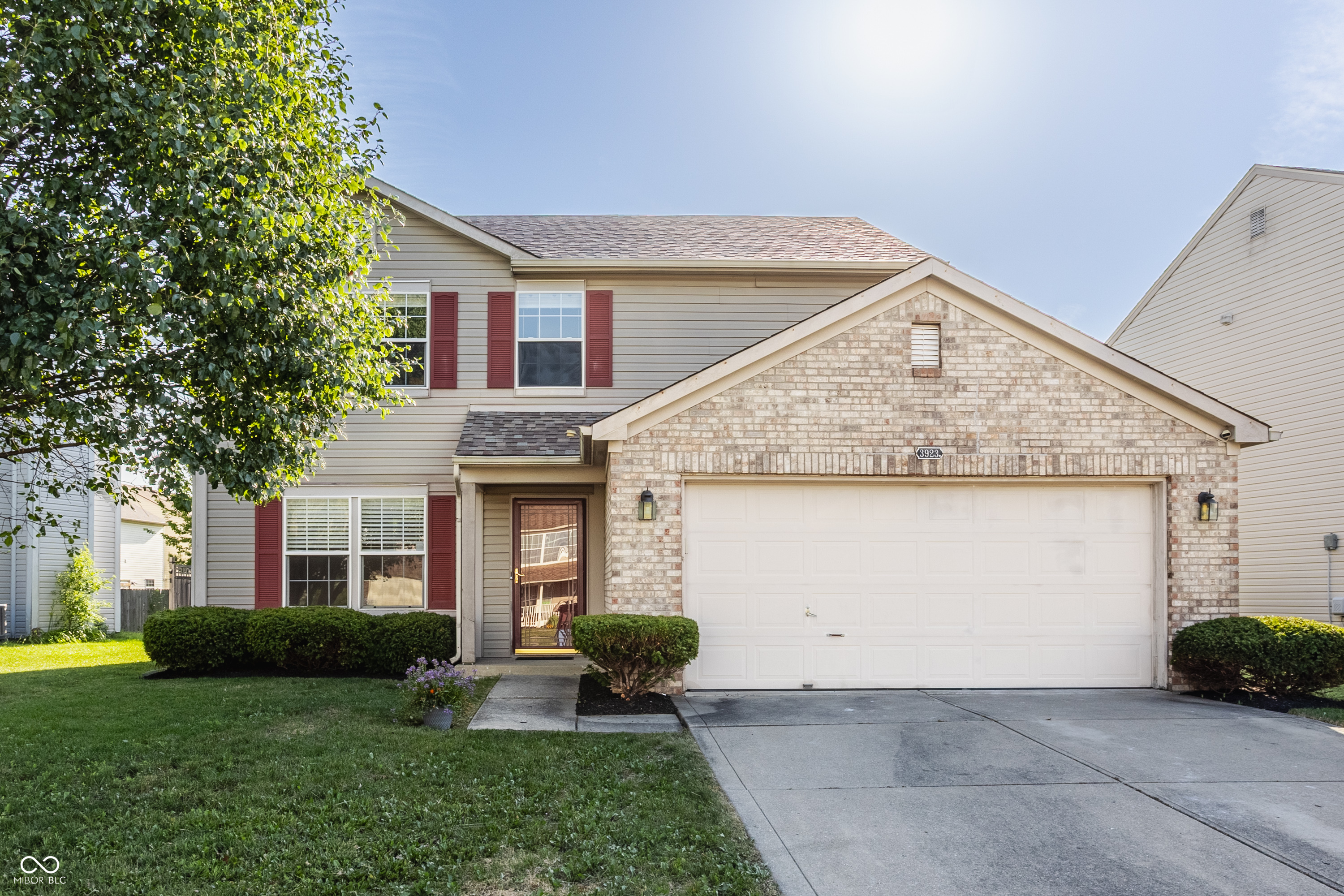 3923 N Bressingham Drive
