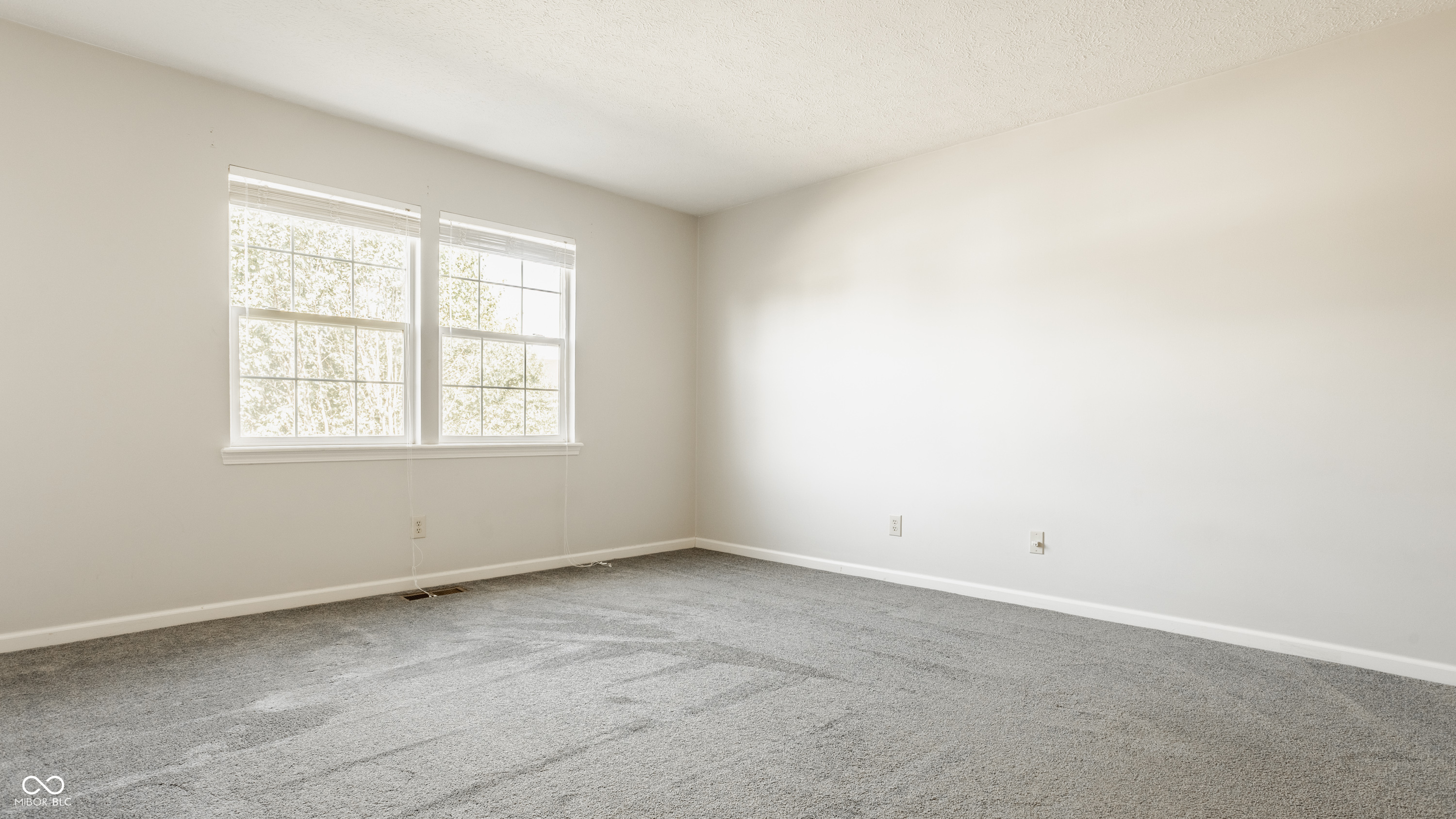 3923 N Bressingham Drive