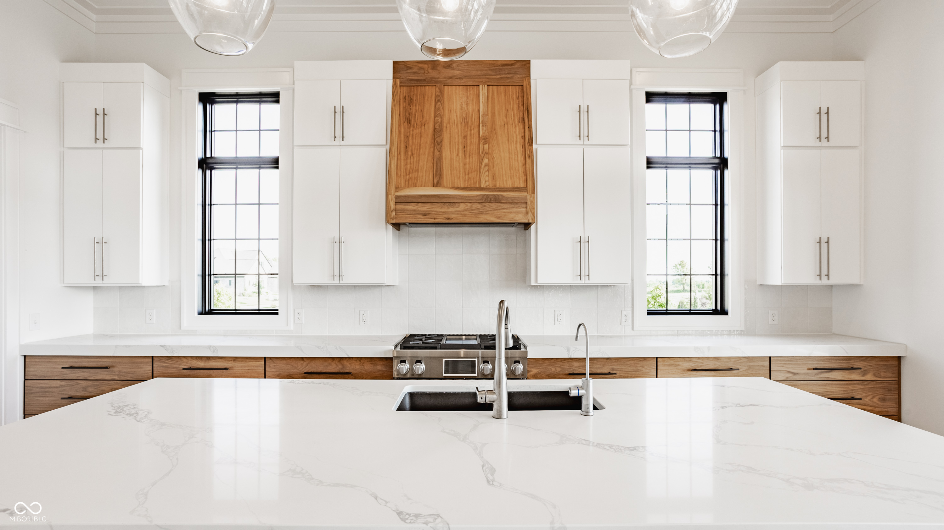 15989 Sonnet Park Lane