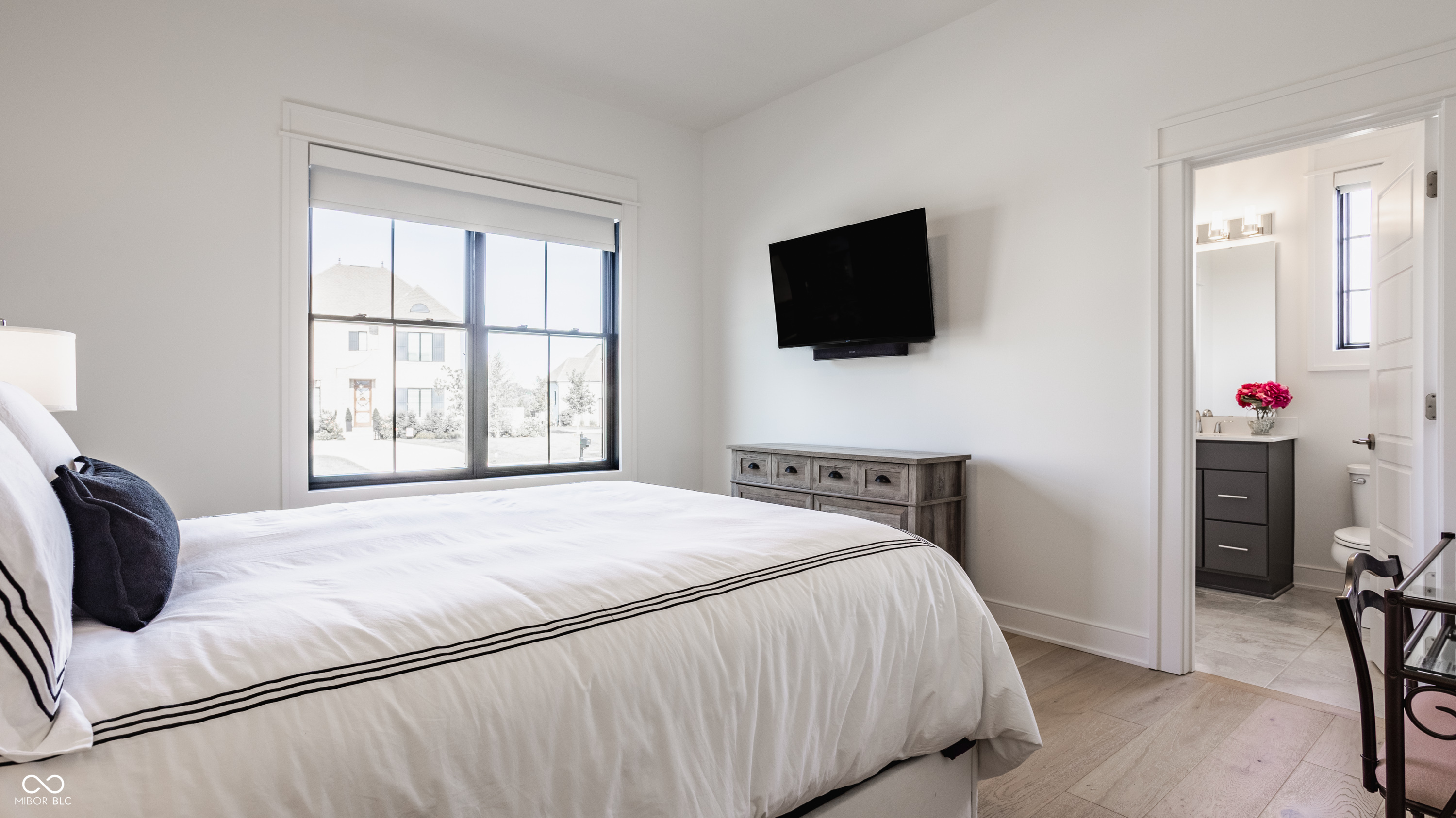 15989 Sonnet Park Lane