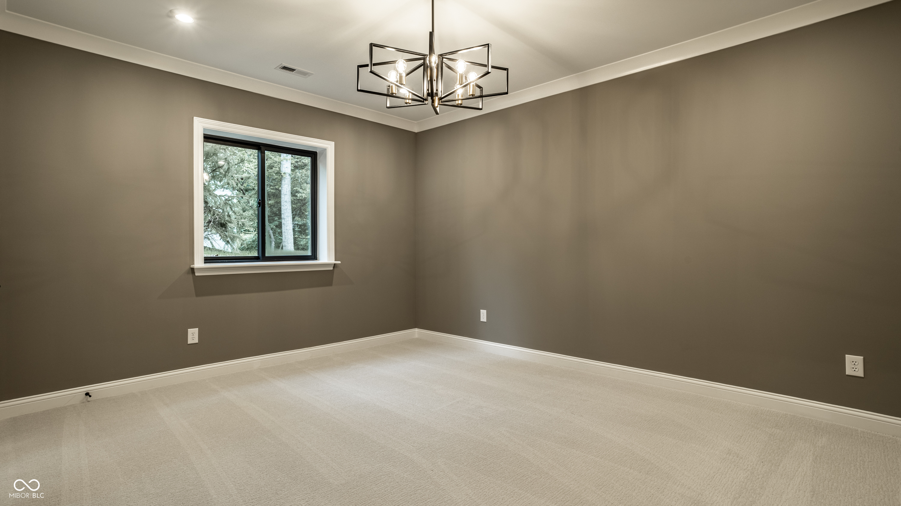 7629 Washington Boulevard