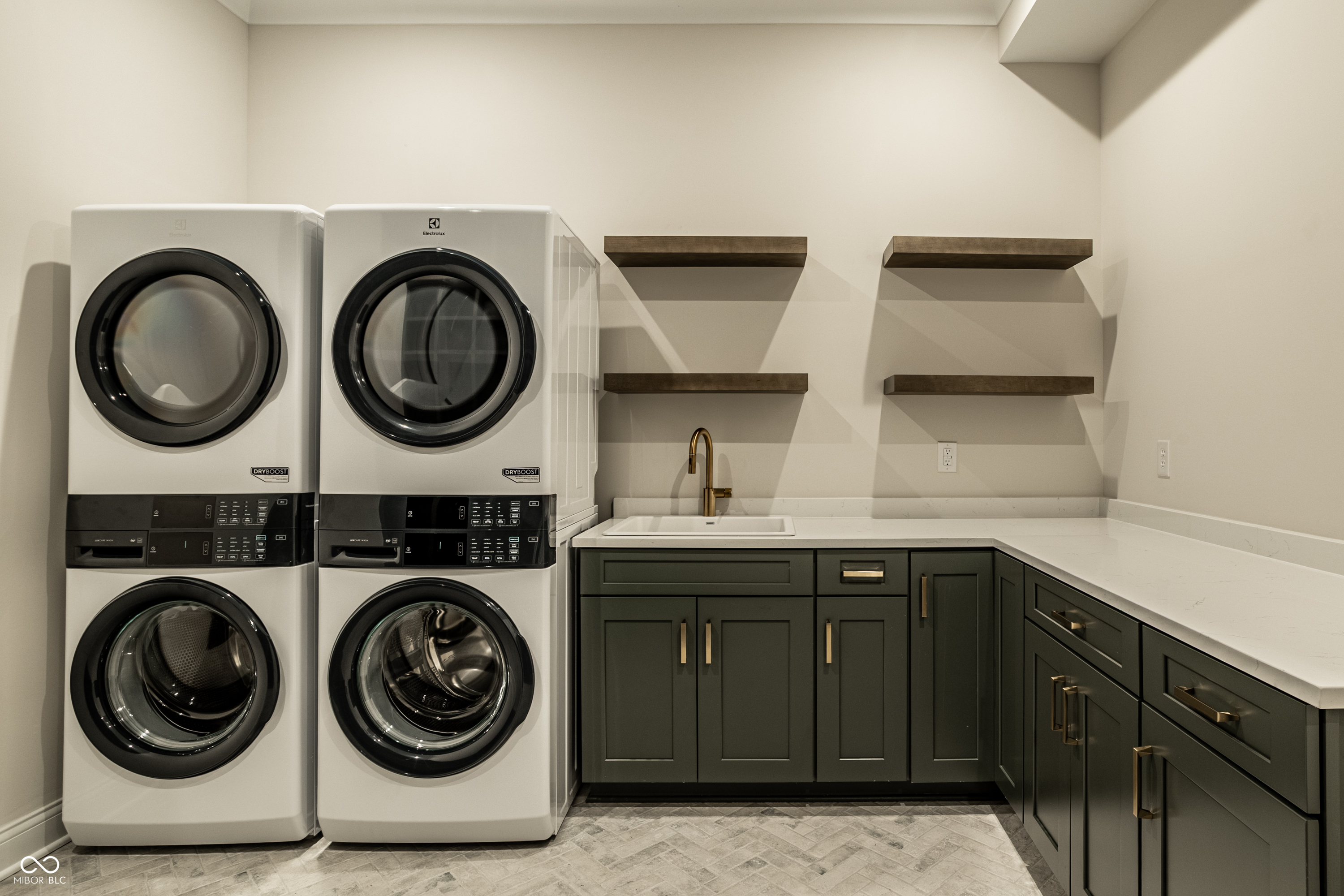 7629 Washington Boulevard